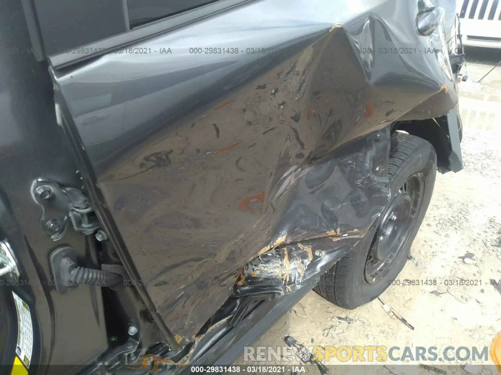 6 Photograph of a damaged car 2T3H1RFV1KW030341 TOYOTA RAV4 2019