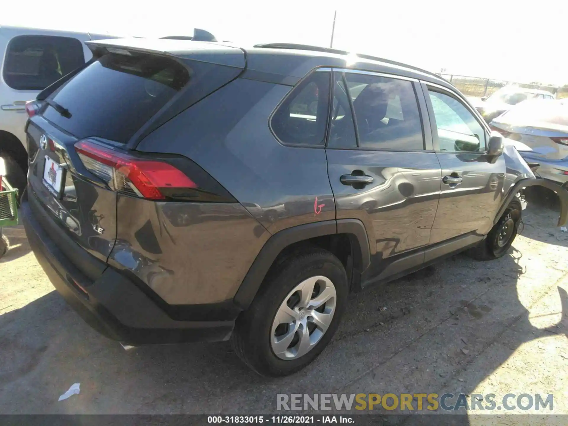 4 Photograph of a damaged car 2T3H1RFV1KW032719 TOYOTA RAV4 2019