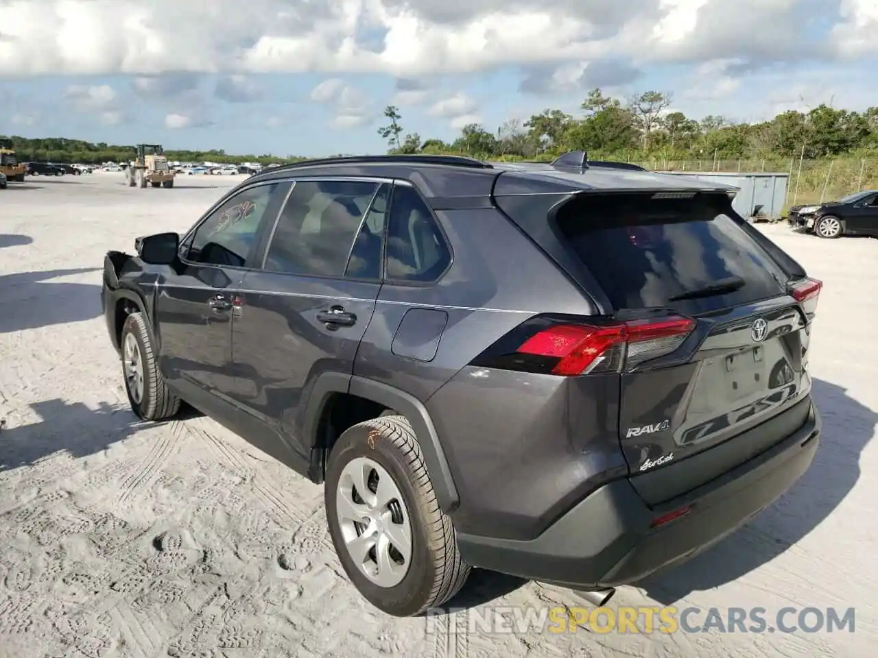 3 Photograph of a damaged car 2T3H1RFV1KW033241 TOYOTA RAV4 2019