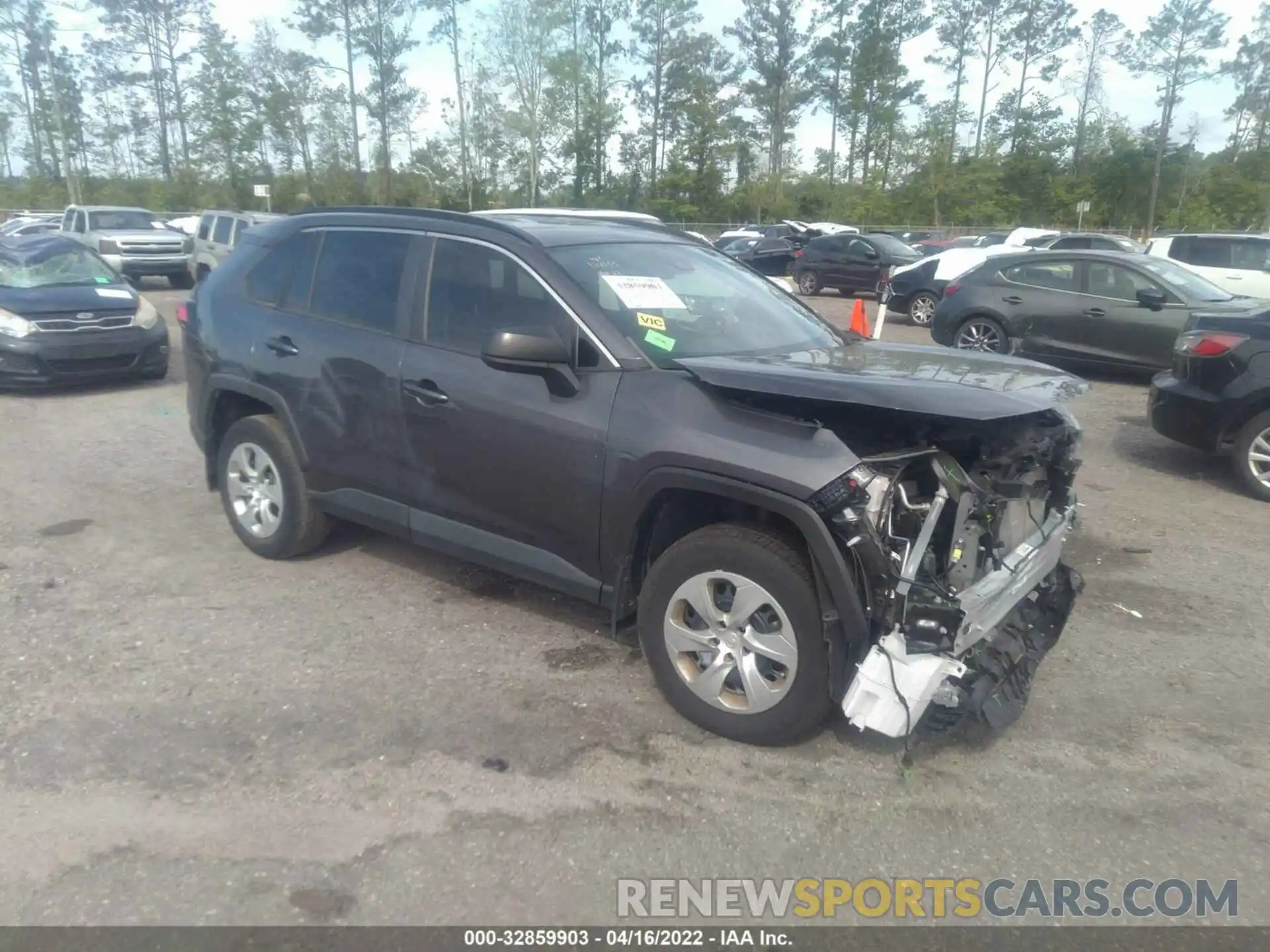 1 Photograph of a damaged car 2T3H1RFV1KW033496 TOYOTA RAV4 2019