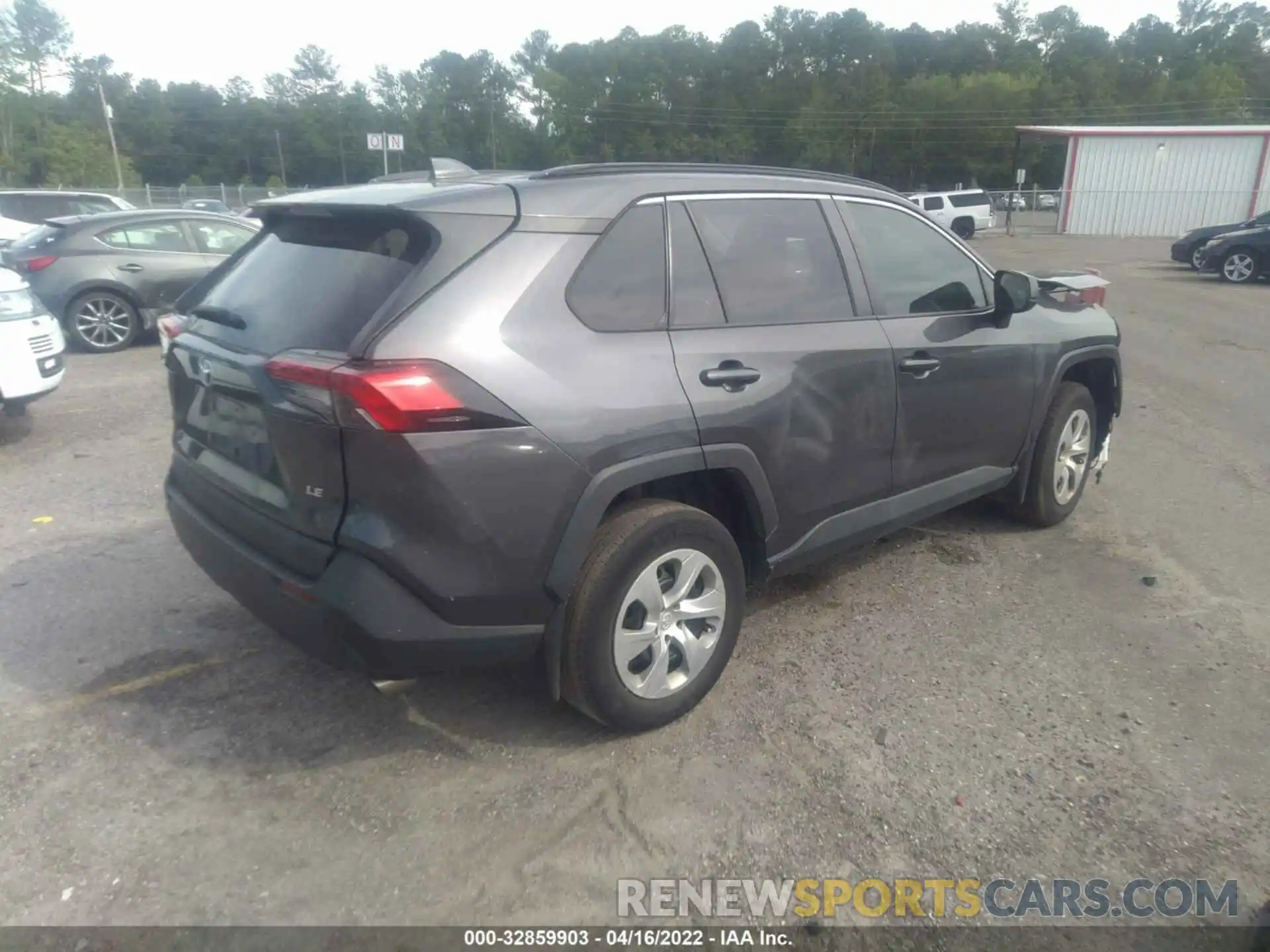 4 Photograph of a damaged car 2T3H1RFV1KW033496 TOYOTA RAV4 2019