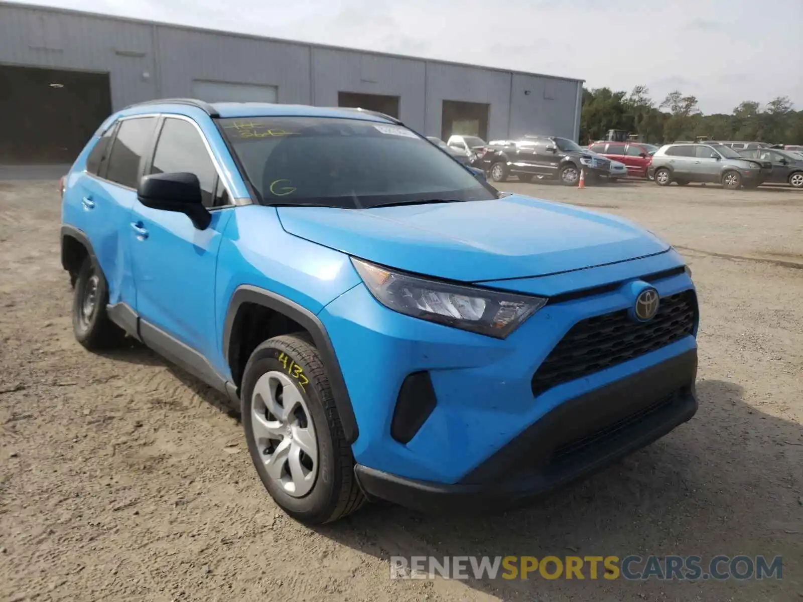 1 Photograph of a damaged car 2T3H1RFV1KW035653 TOYOTA RAV4 2019