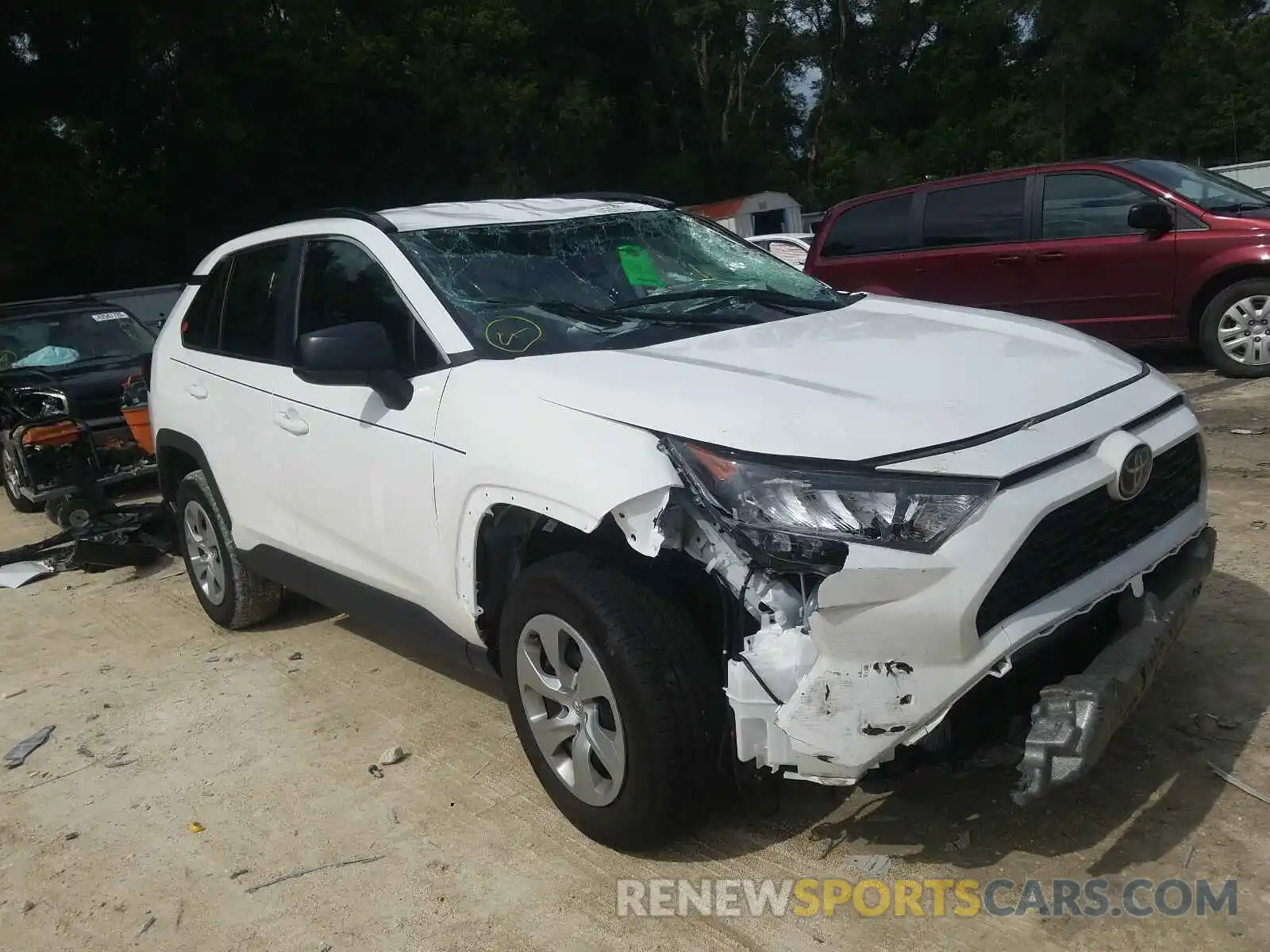 1 Photograph of a damaged car 2T3H1RFV1KW035684 TOYOTA RAV4 2019