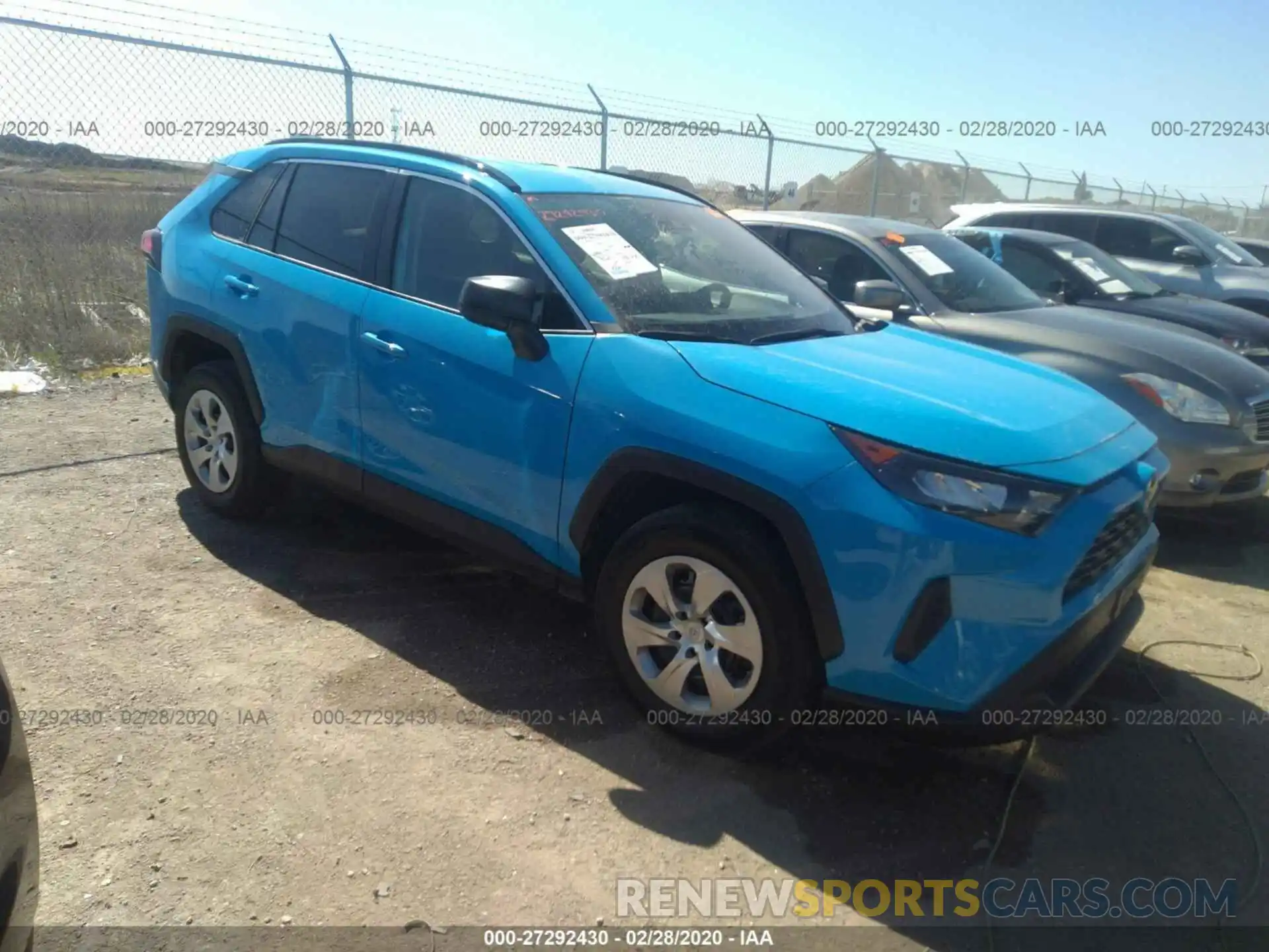 1 Photograph of a damaged car 2T3H1RFV1KW037872 TOYOTA RAV4 2019