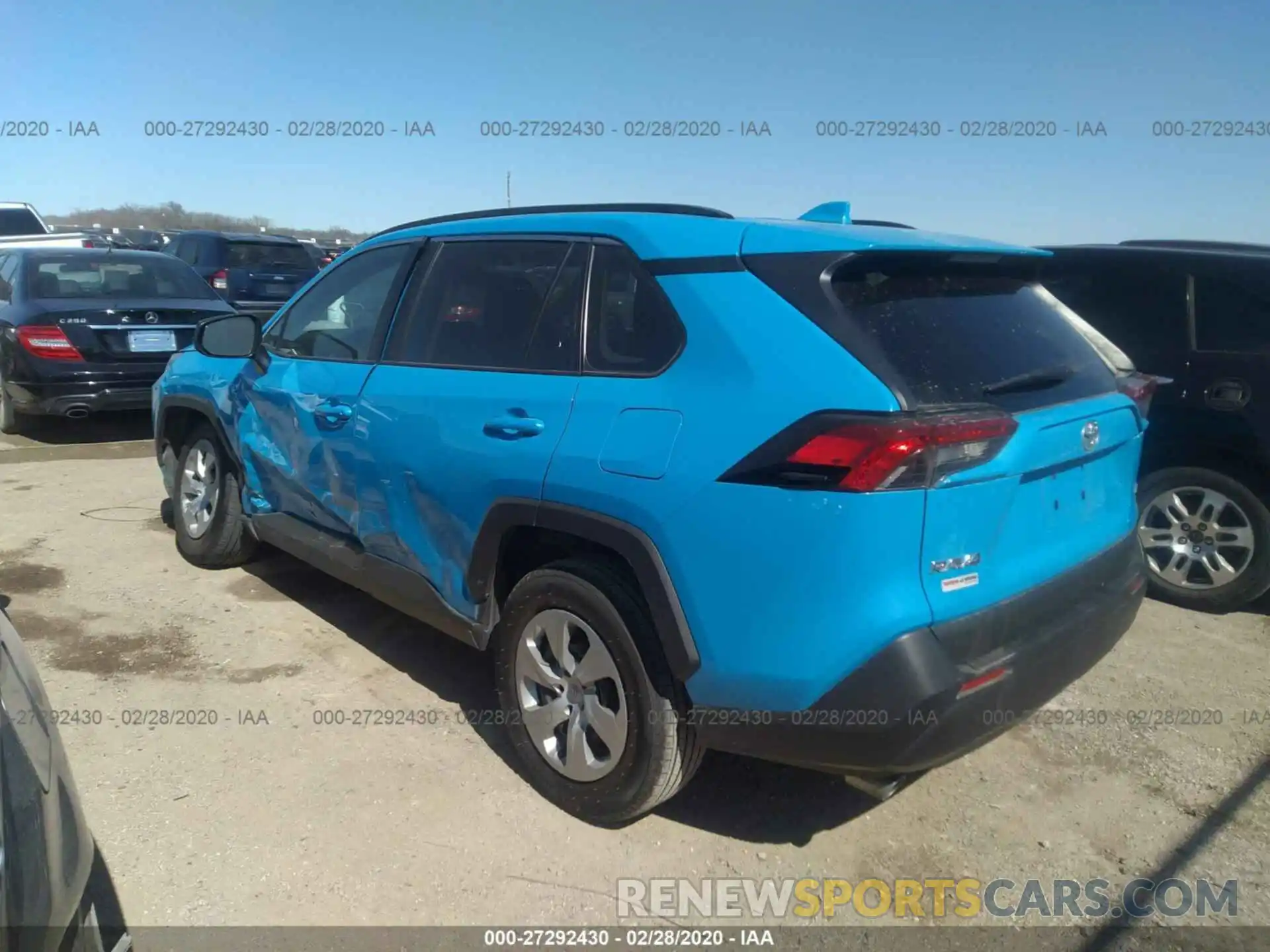 3 Фотография поврежденного автомобиля 2T3H1RFV1KW037872 TOYOTA RAV4 2019