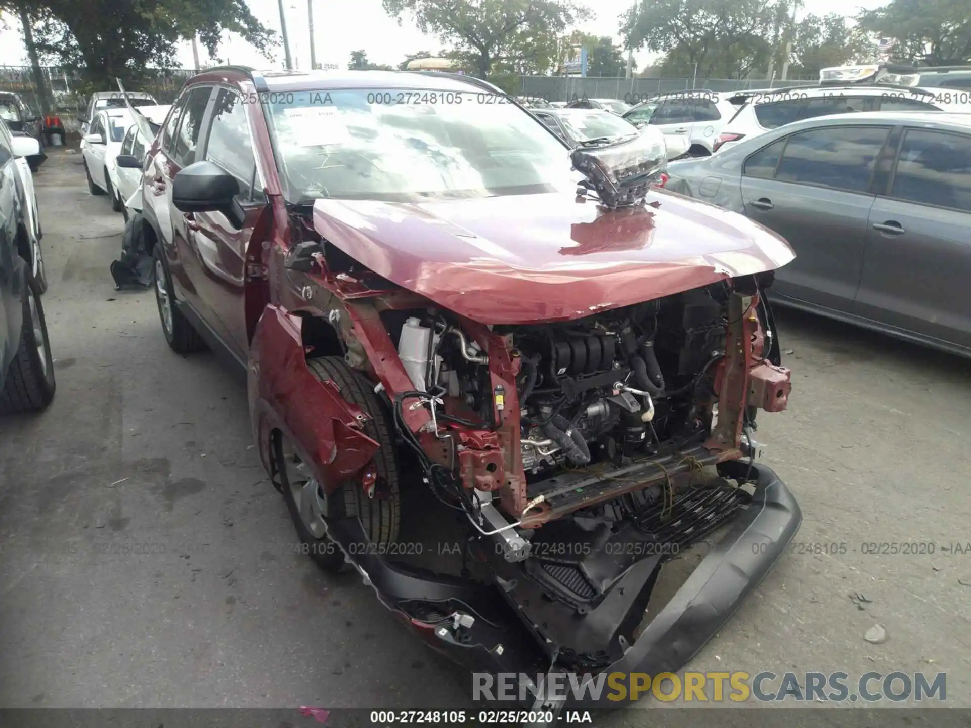 1 Photograph of a damaged car 2T3H1RFV1KW038102 TOYOTA RAV4 2019