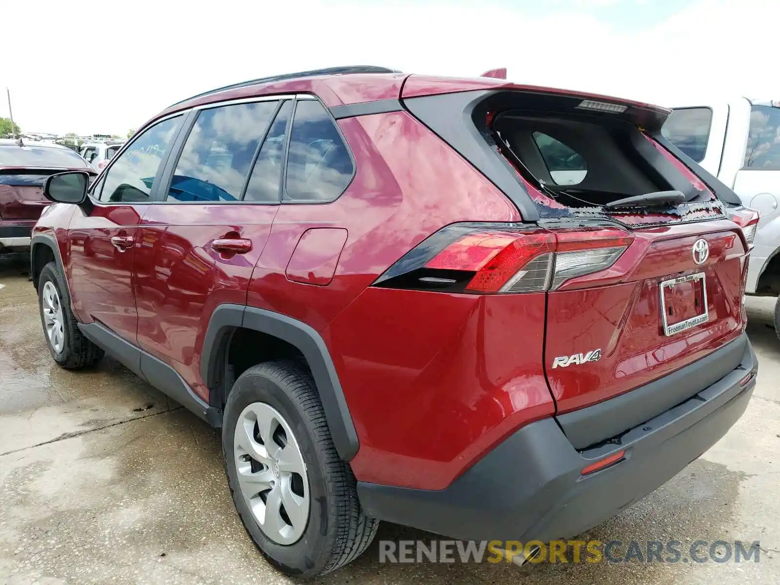 3 Photograph of a damaged car 2T3H1RFV1KW038777 TOYOTA RAV4 2019