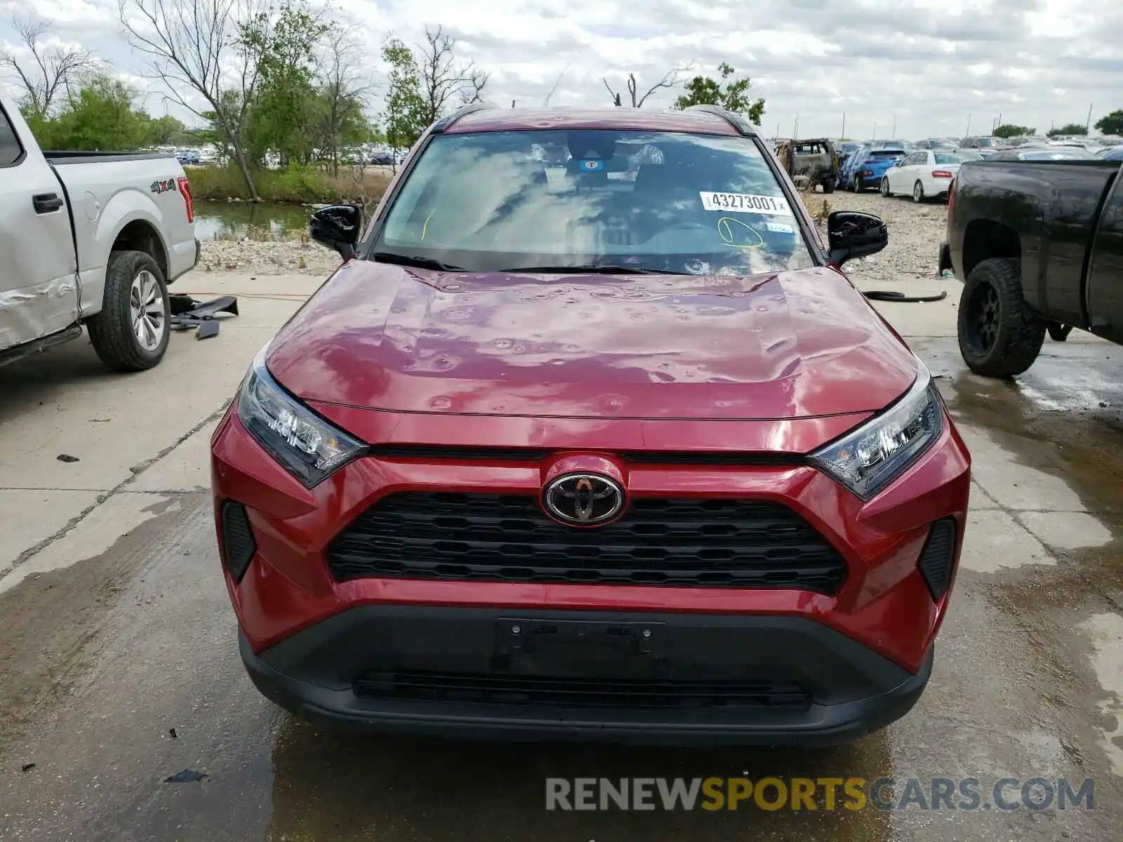 9 Photograph of a damaged car 2T3H1RFV1KW038777 TOYOTA RAV4 2019