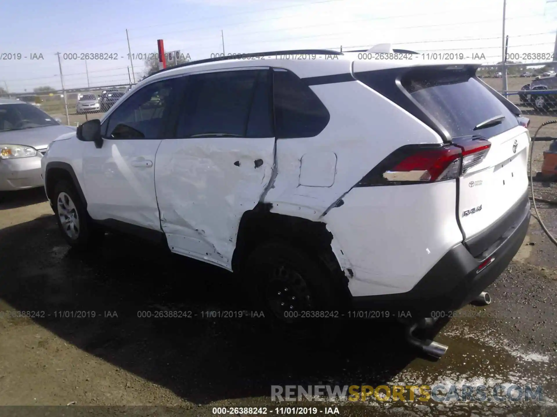 3 Photograph of a damaged car 2T3H1RFV1KW038780 TOYOTA RAV4 2019