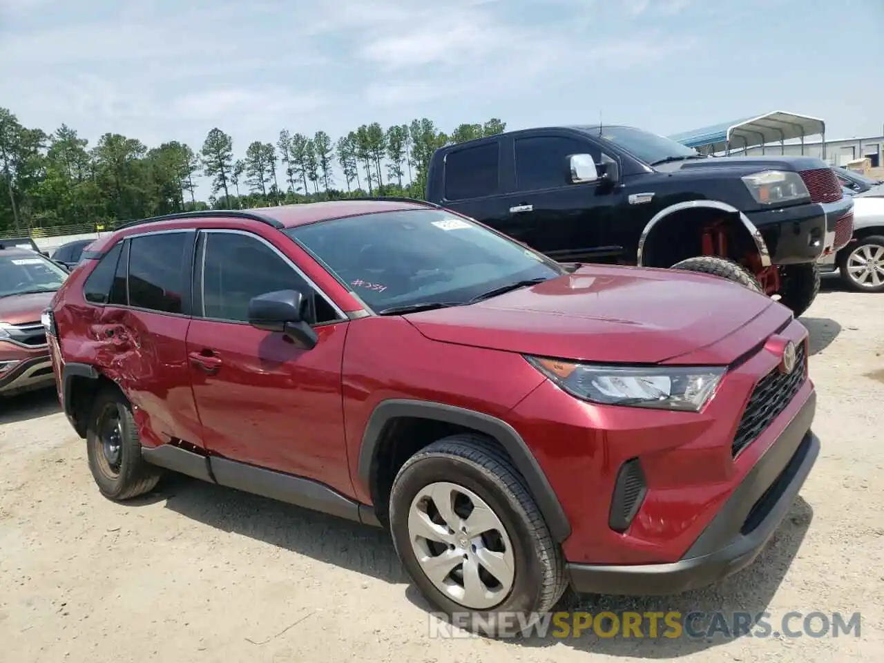 1 Photograph of a damaged car 2T3H1RFV1KW041906 TOYOTA RAV4 2019