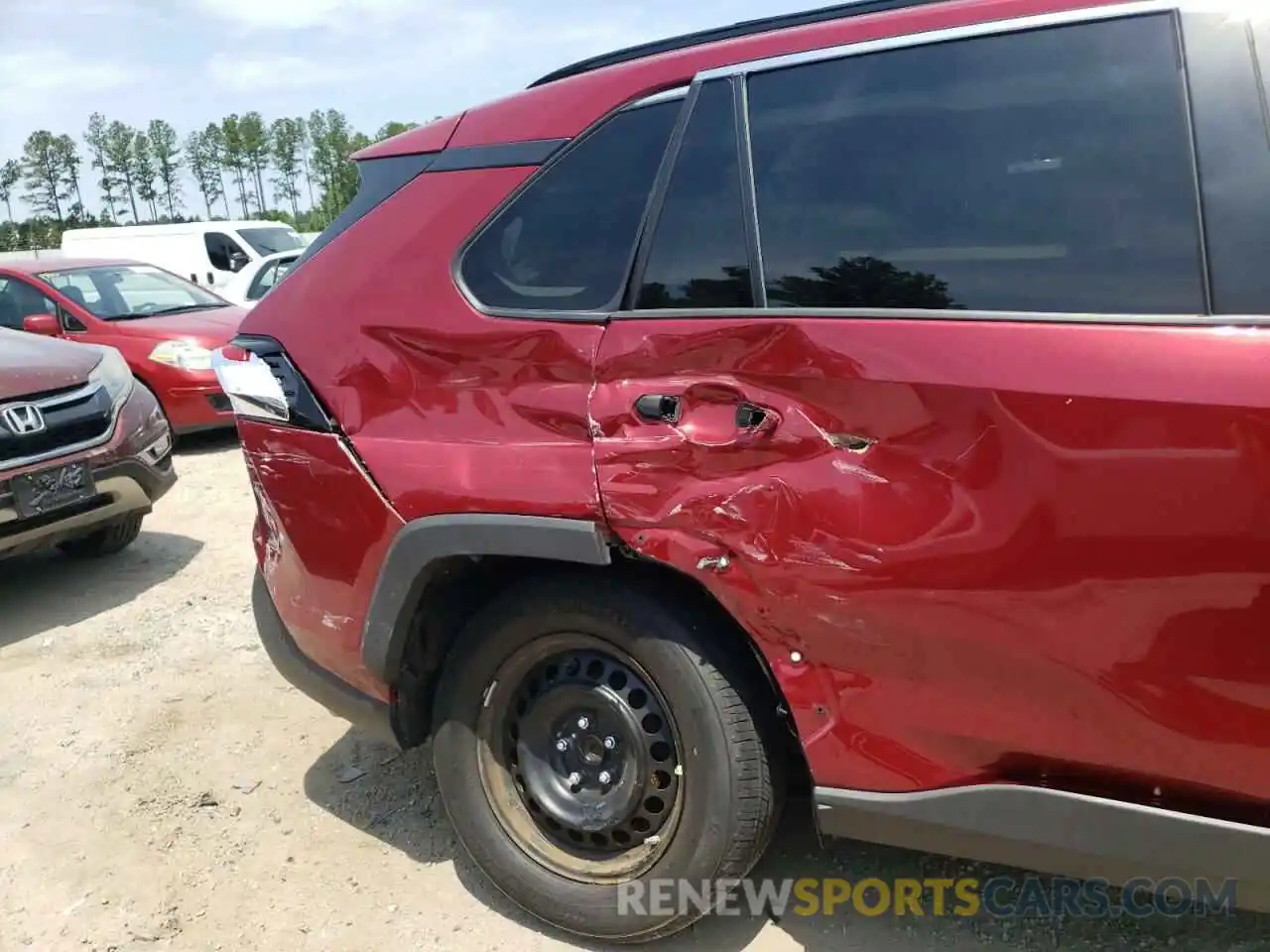 9 Photograph of a damaged car 2T3H1RFV1KW041906 TOYOTA RAV4 2019