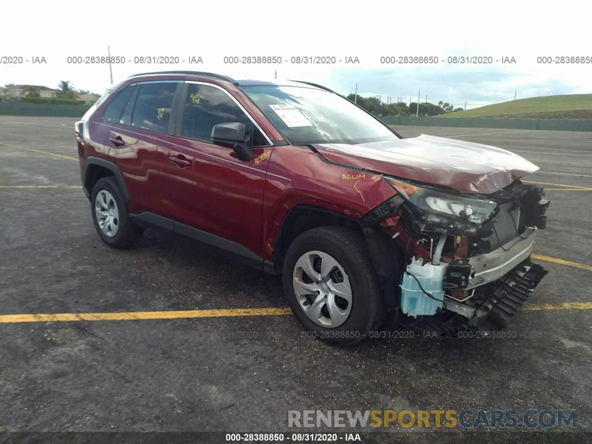 1 Photograph of a damaged car 2T3H1RFV1KW042070 TOYOTA RAV4 2019