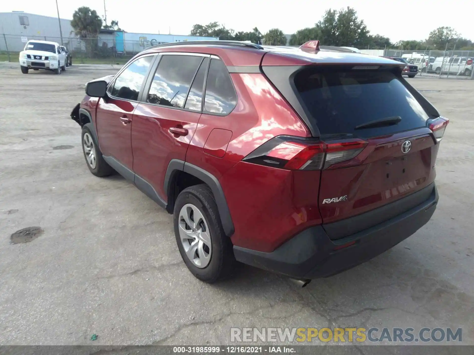 3 Фотография поврежденного автомобиля 2T3H1RFV1KW043283 TOYOTA RAV4 2019