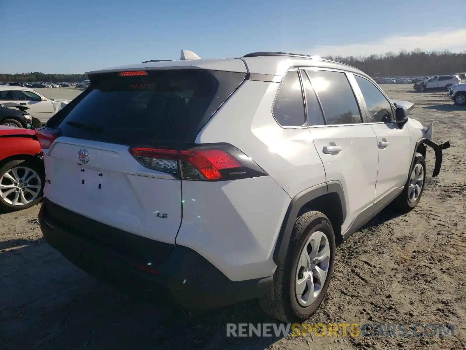 4 Photograph of a damaged car 2T3H1RFV1KW044496 TOYOTA RAV4 2019