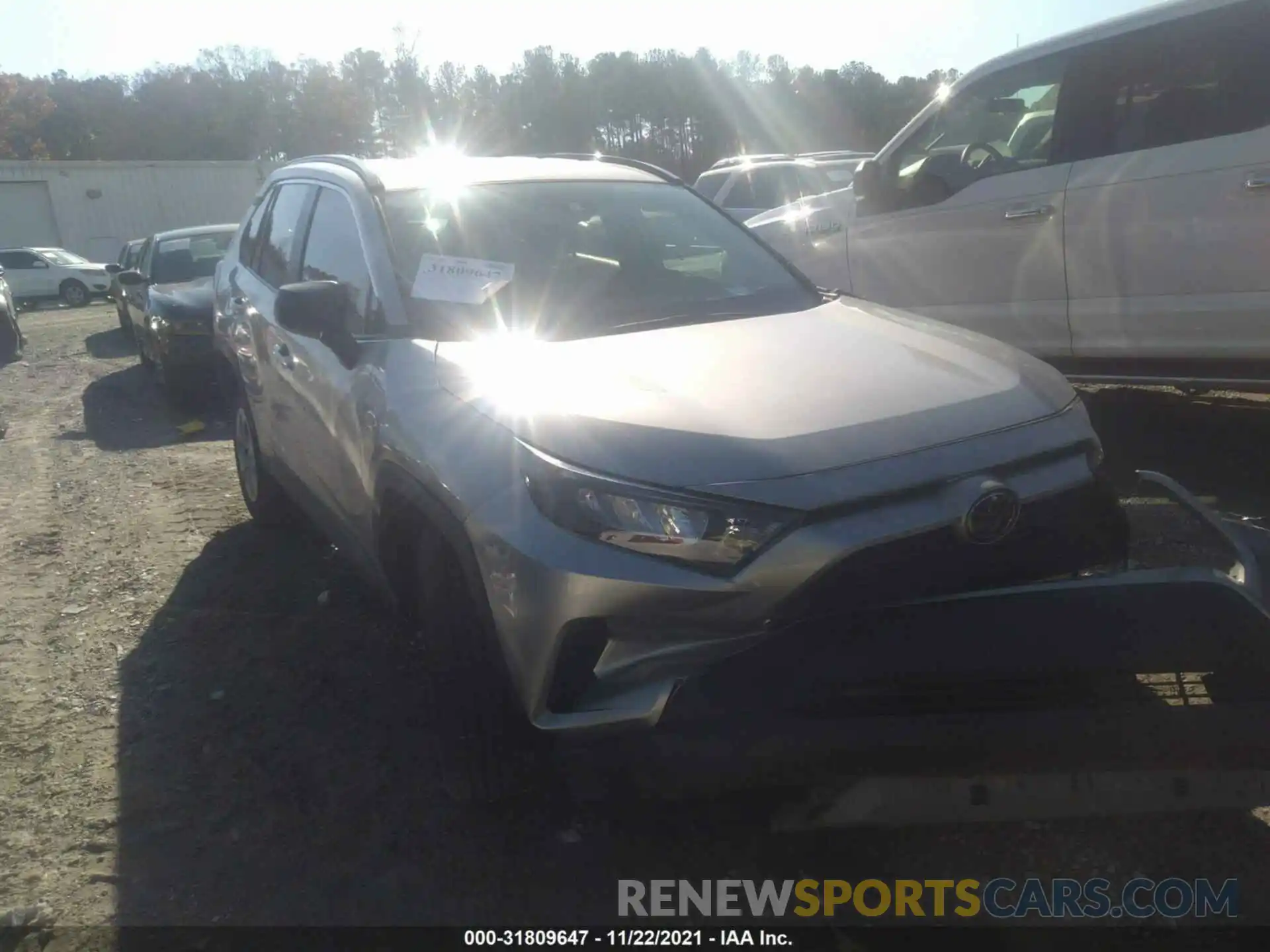 1 Photograph of a damaged car 2T3H1RFV1KW045082 TOYOTA RAV4 2019