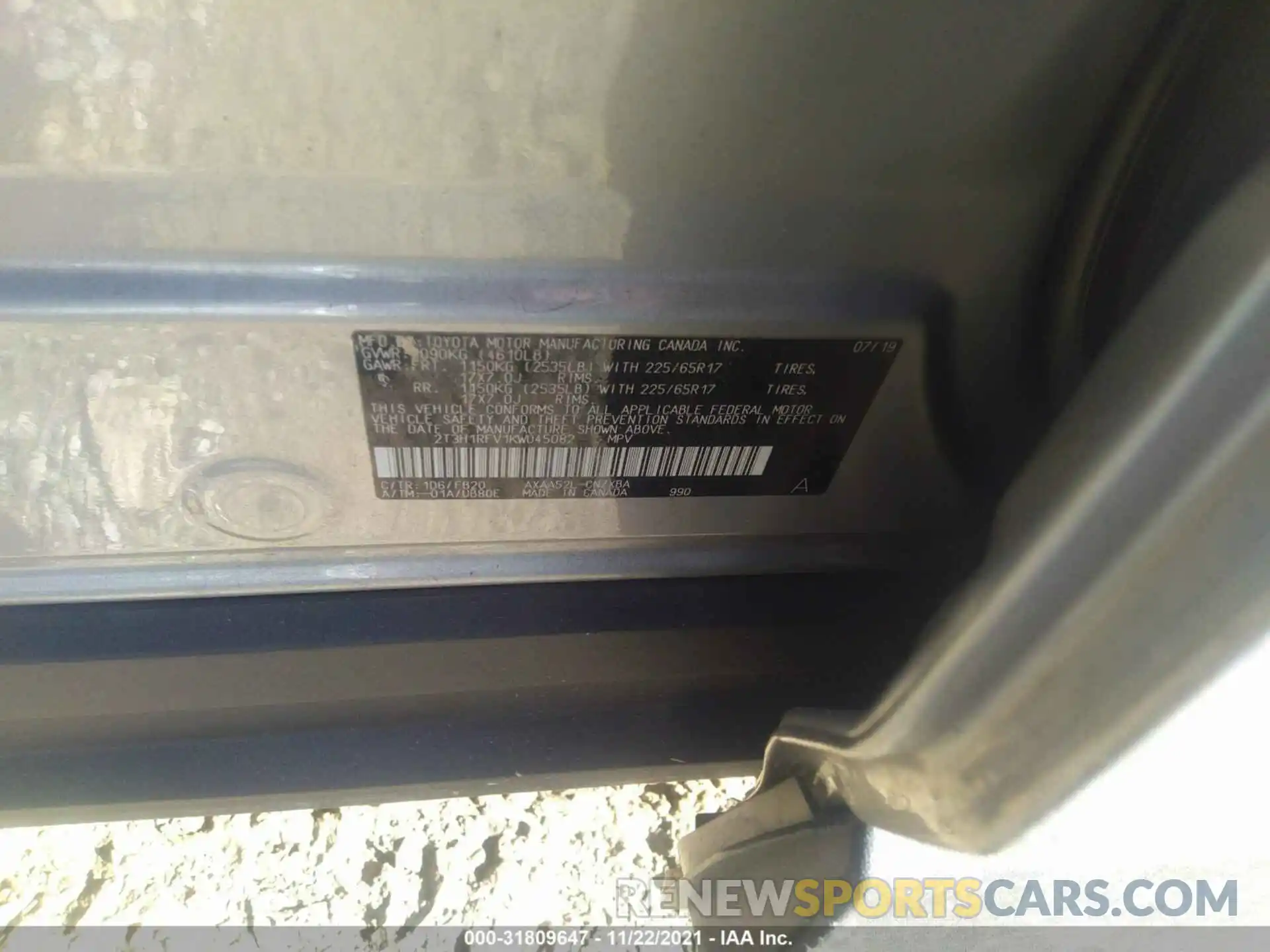 9 Photograph of a damaged car 2T3H1RFV1KW045082 TOYOTA RAV4 2019