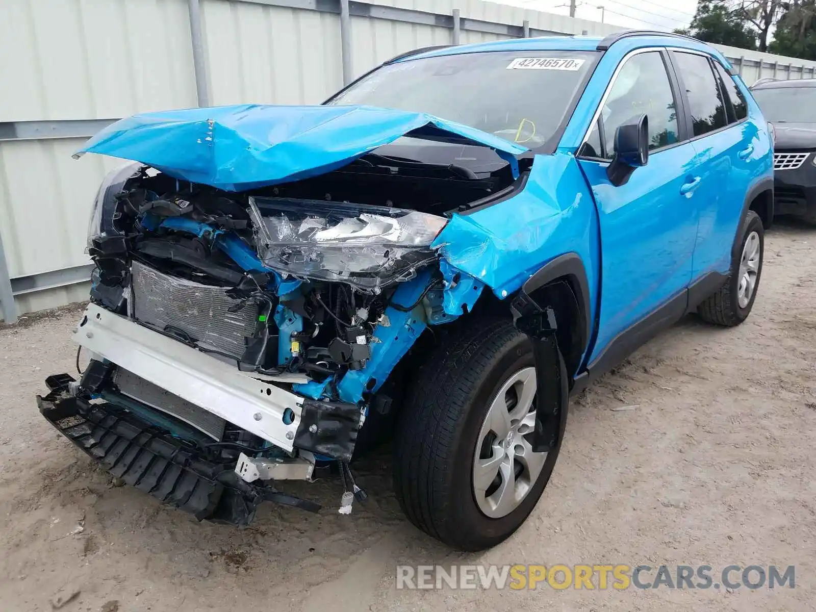 2 Фотография поврежденного автомобиля 2T3H1RFV1KW046460 TOYOTA RAV4 2019