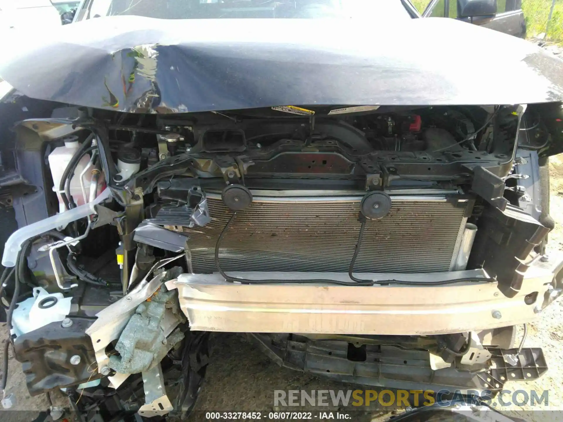 6 Photograph of a damaged car 2T3H1RFV1KW050475 TOYOTA RAV4 2019