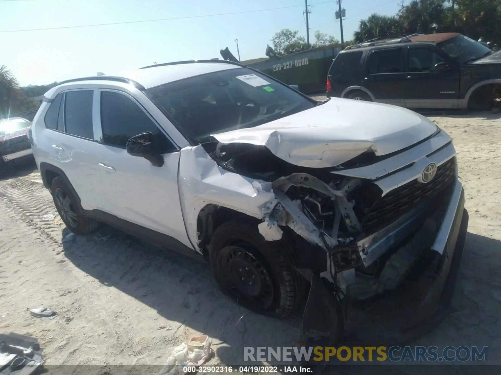 1 Photograph of a damaged car 2T3H1RFV1KW054817 TOYOTA RAV4 2019