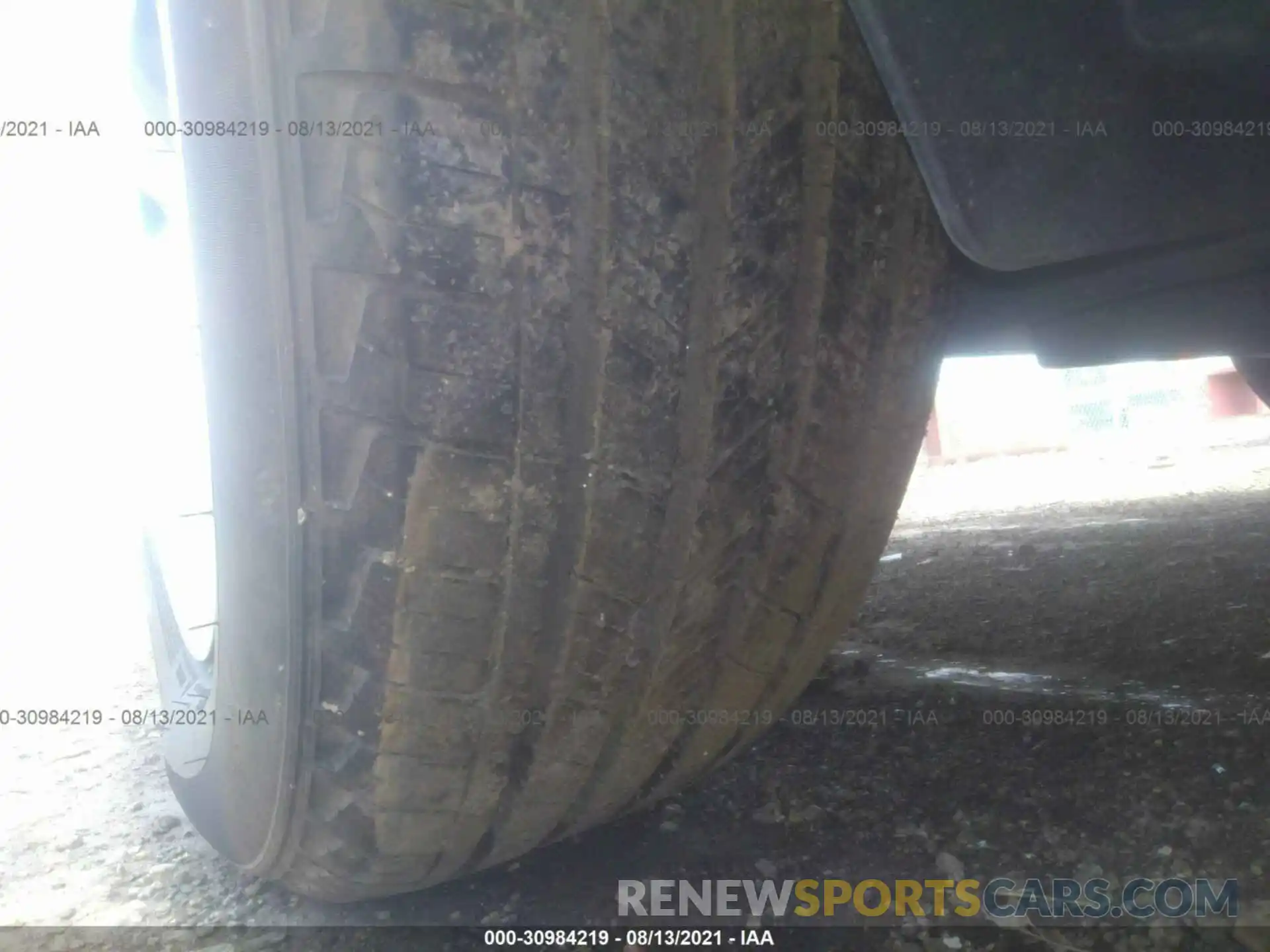 15 Photograph of a damaged car 2T3H1RFV1KW055210 TOYOTA RAV4 2019