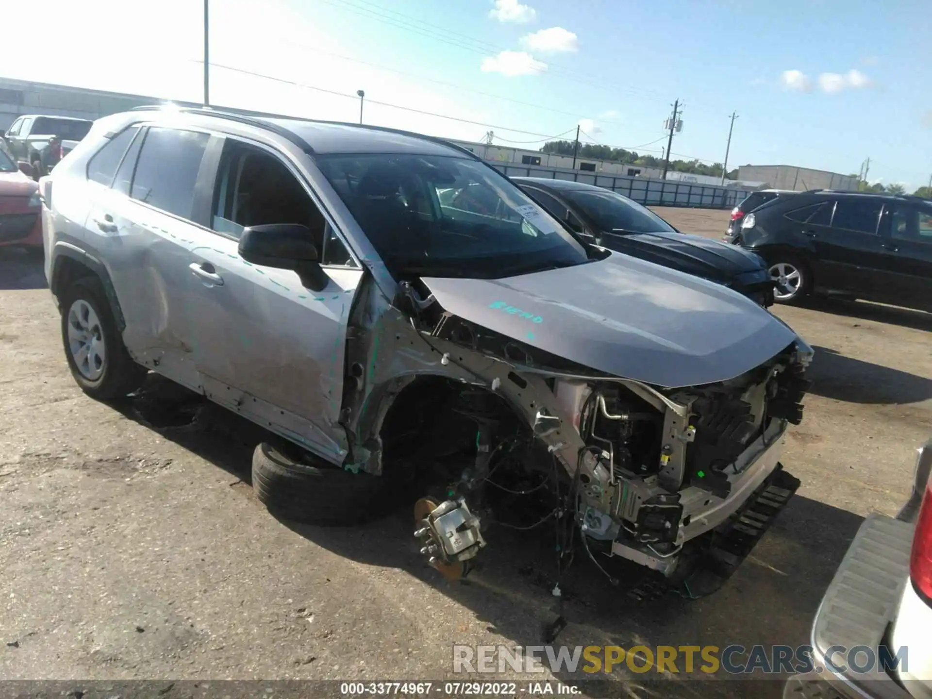 1 Photograph of a damaged car 2T3H1RFV1KW056566 TOYOTA RAV4 2019