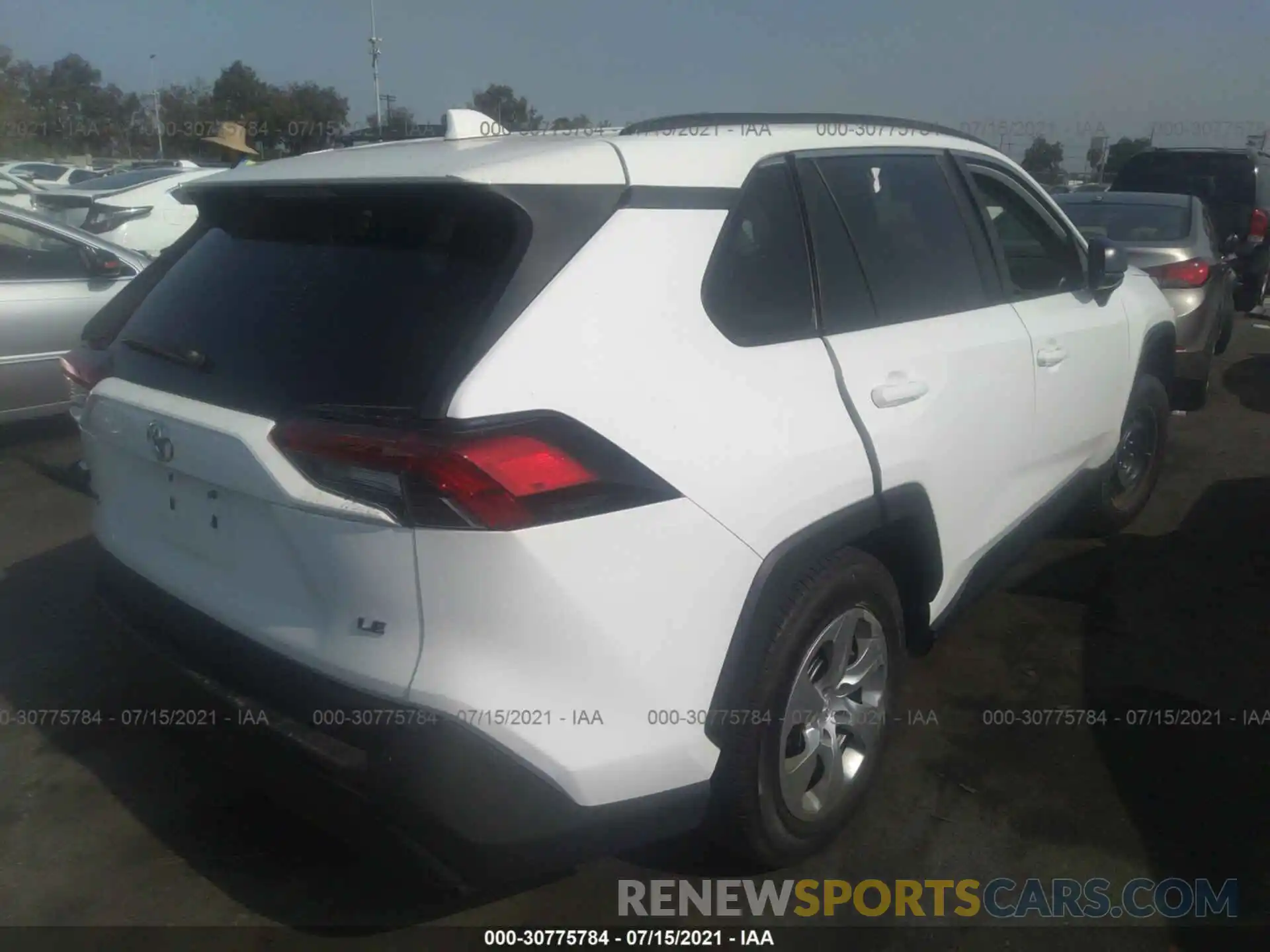 4 Photograph of a damaged car 2T3H1RFV2KC008687 TOYOTA RAV4 2019