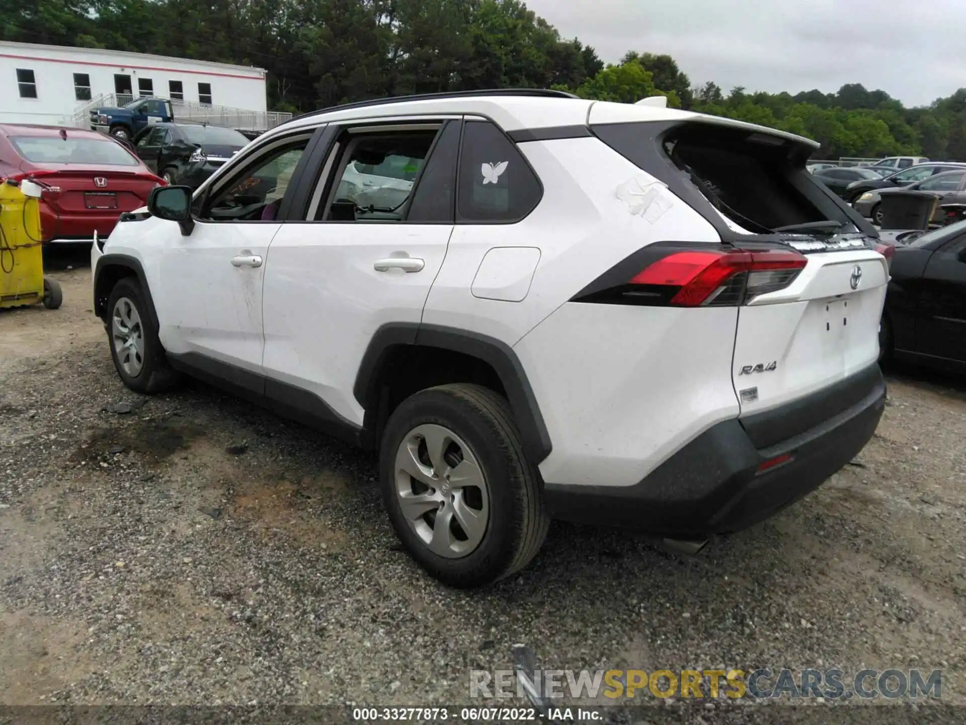 3 Photograph of a damaged car 2T3H1RFV2KC010052 TOYOTA RAV4 2019