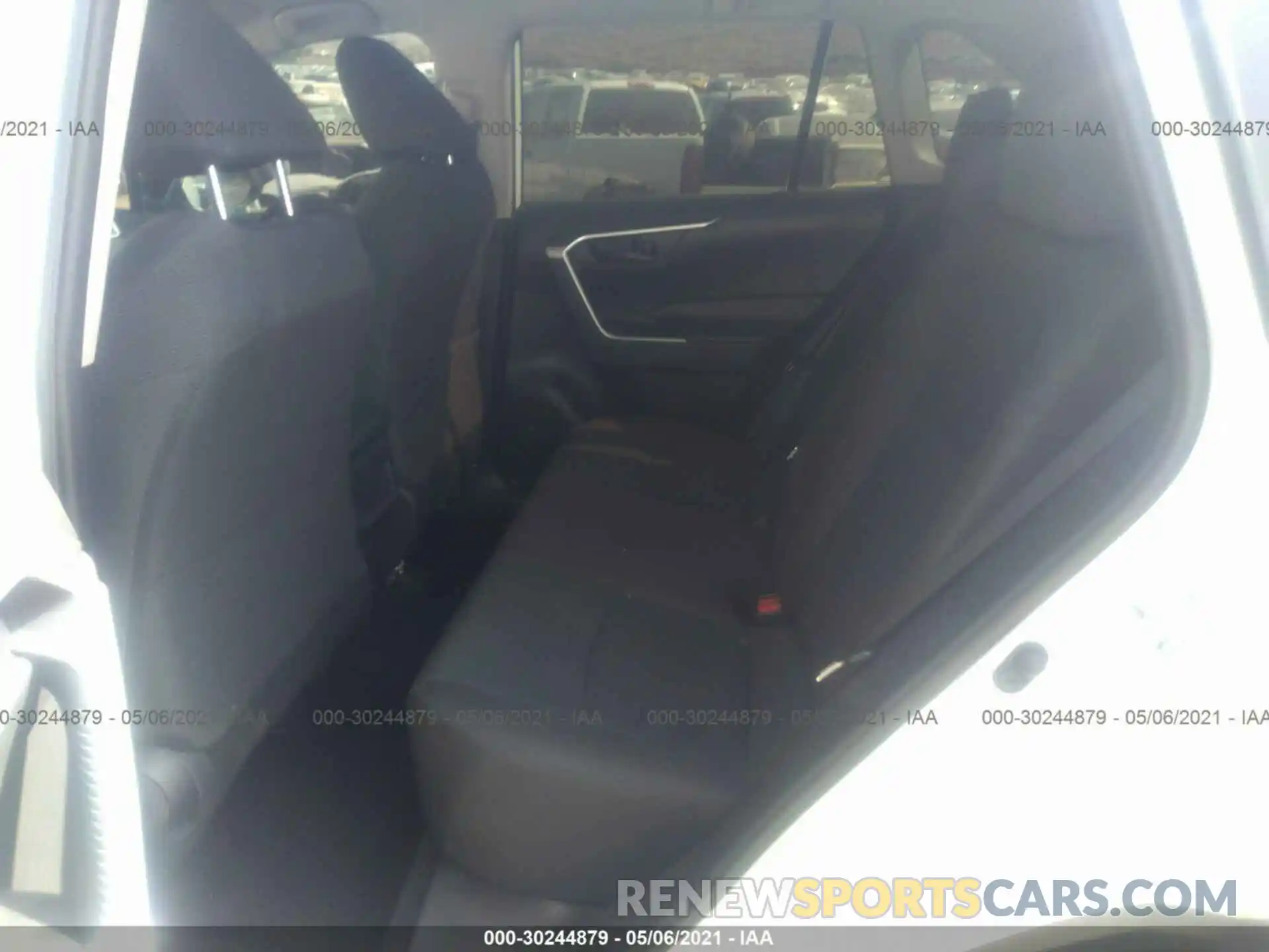 8 Photograph of a damaged car 2T3H1RFV2KC011430 TOYOTA RAV4 2019