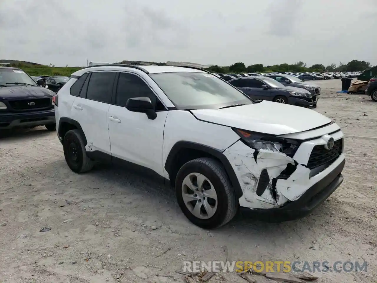 1 Photograph of a damaged car 2T3H1RFV2KC019091 TOYOTA RAV4 2019