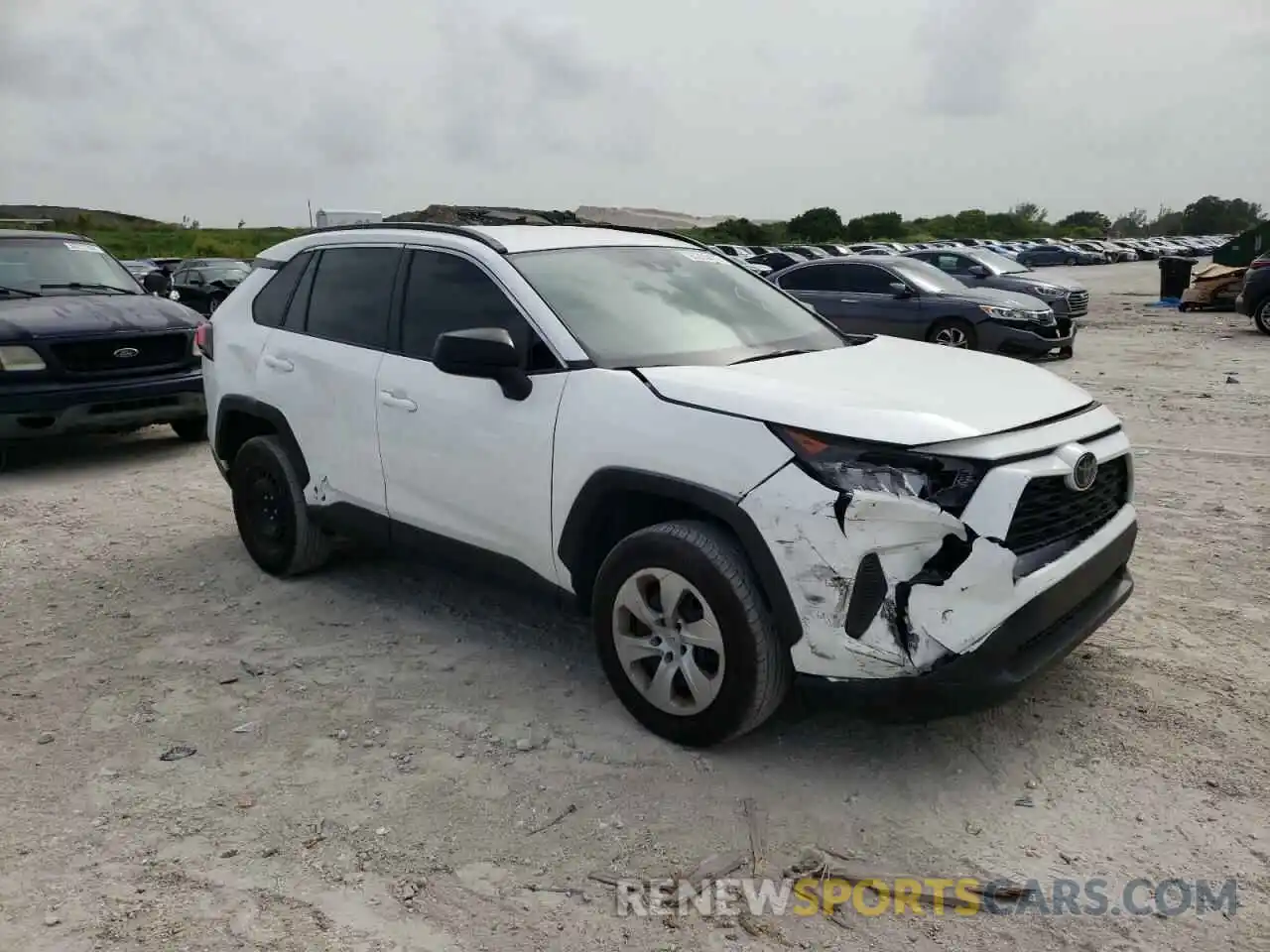 9 Photograph of a damaged car 2T3H1RFV2KC019091 TOYOTA RAV4 2019