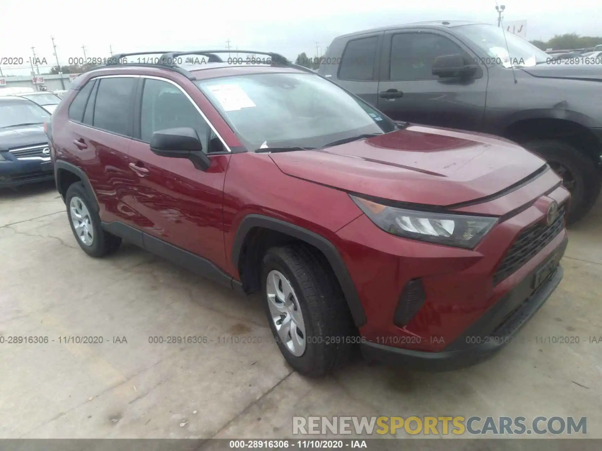 1 Photograph of a damaged car 2T3H1RFV2KC020760 TOYOTA RAV4 2019