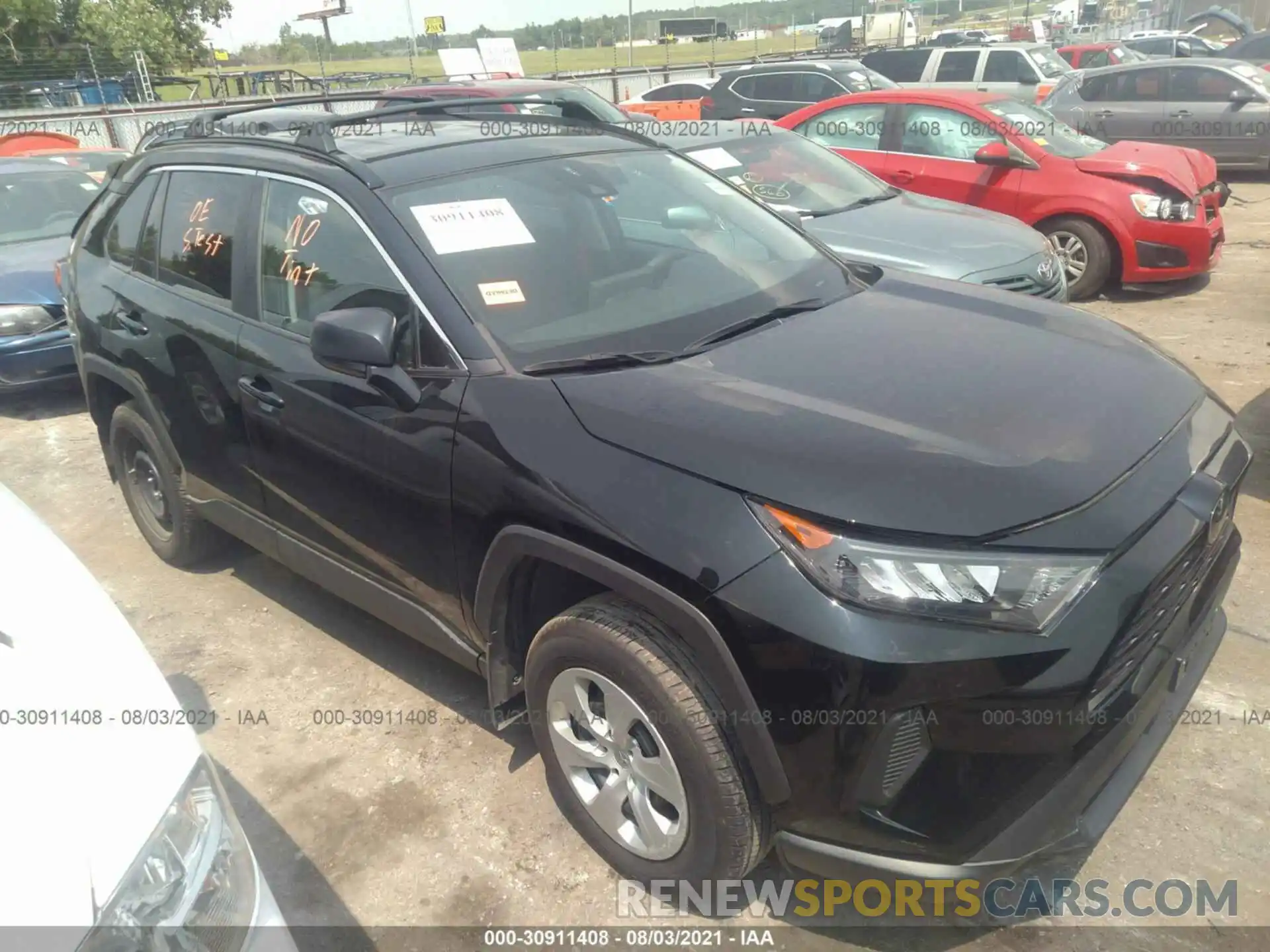 1 Photograph of a damaged car 2T3H1RFV2KC022542 TOYOTA RAV4 2019