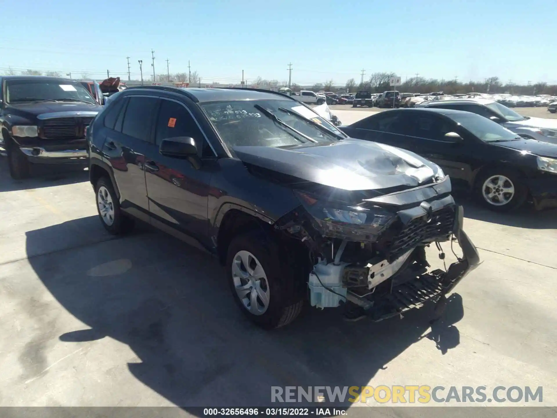 1 Photograph of a damaged car 2T3H1RFV2KC022833 TOYOTA RAV4 2019