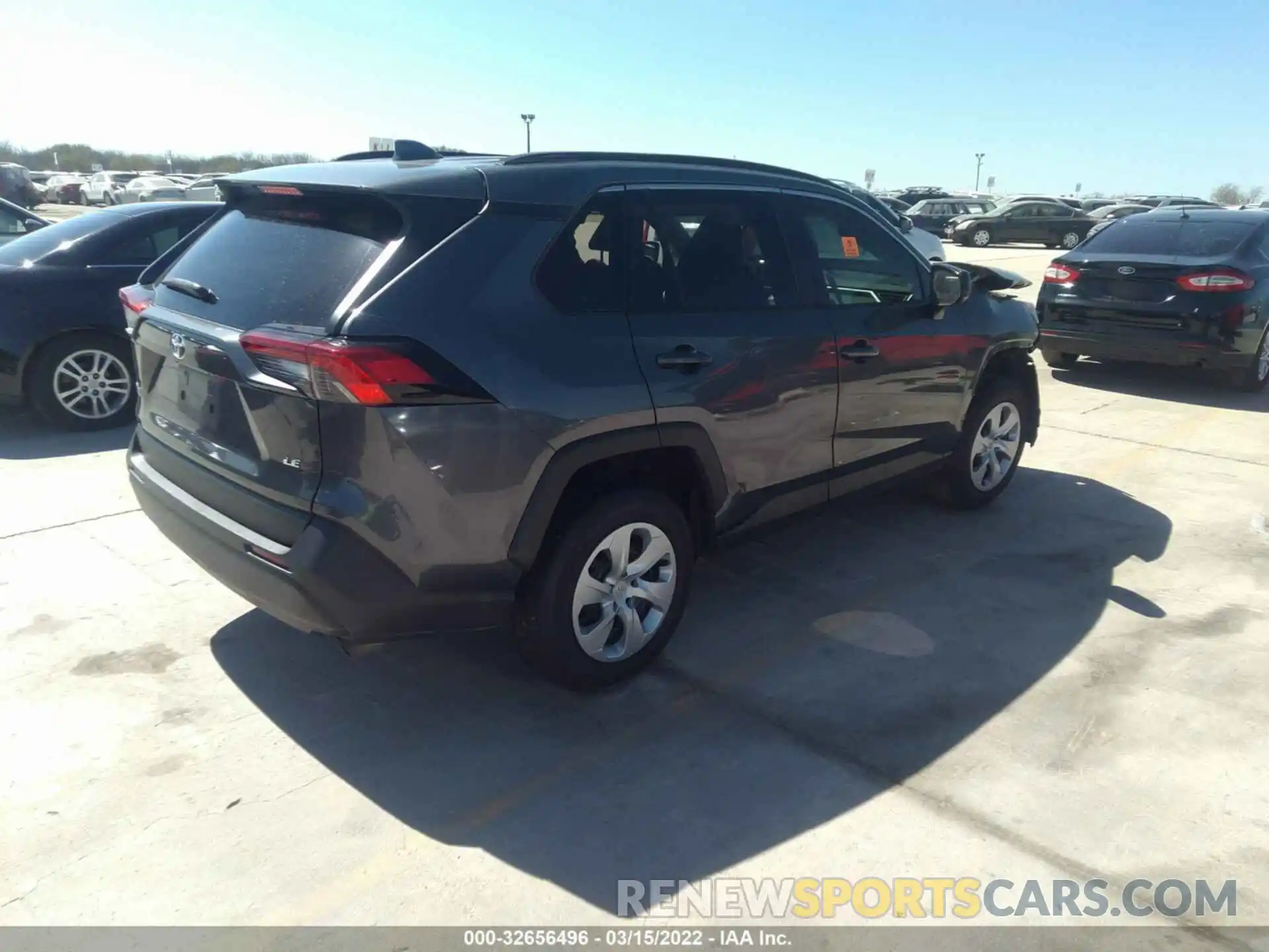 4 Photograph of a damaged car 2T3H1RFV2KC022833 TOYOTA RAV4 2019