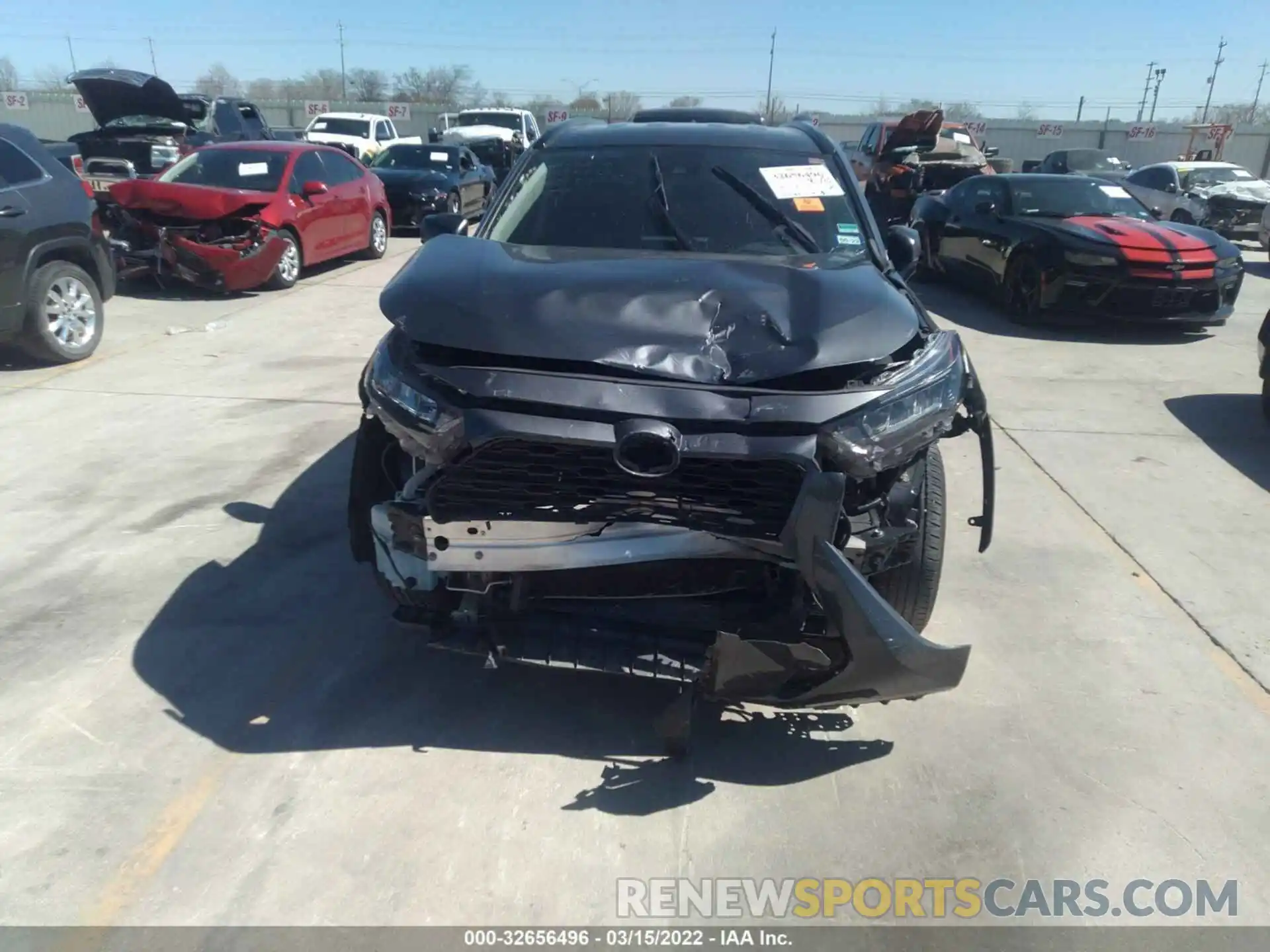 6 Photograph of a damaged car 2T3H1RFV2KC022833 TOYOTA RAV4 2019