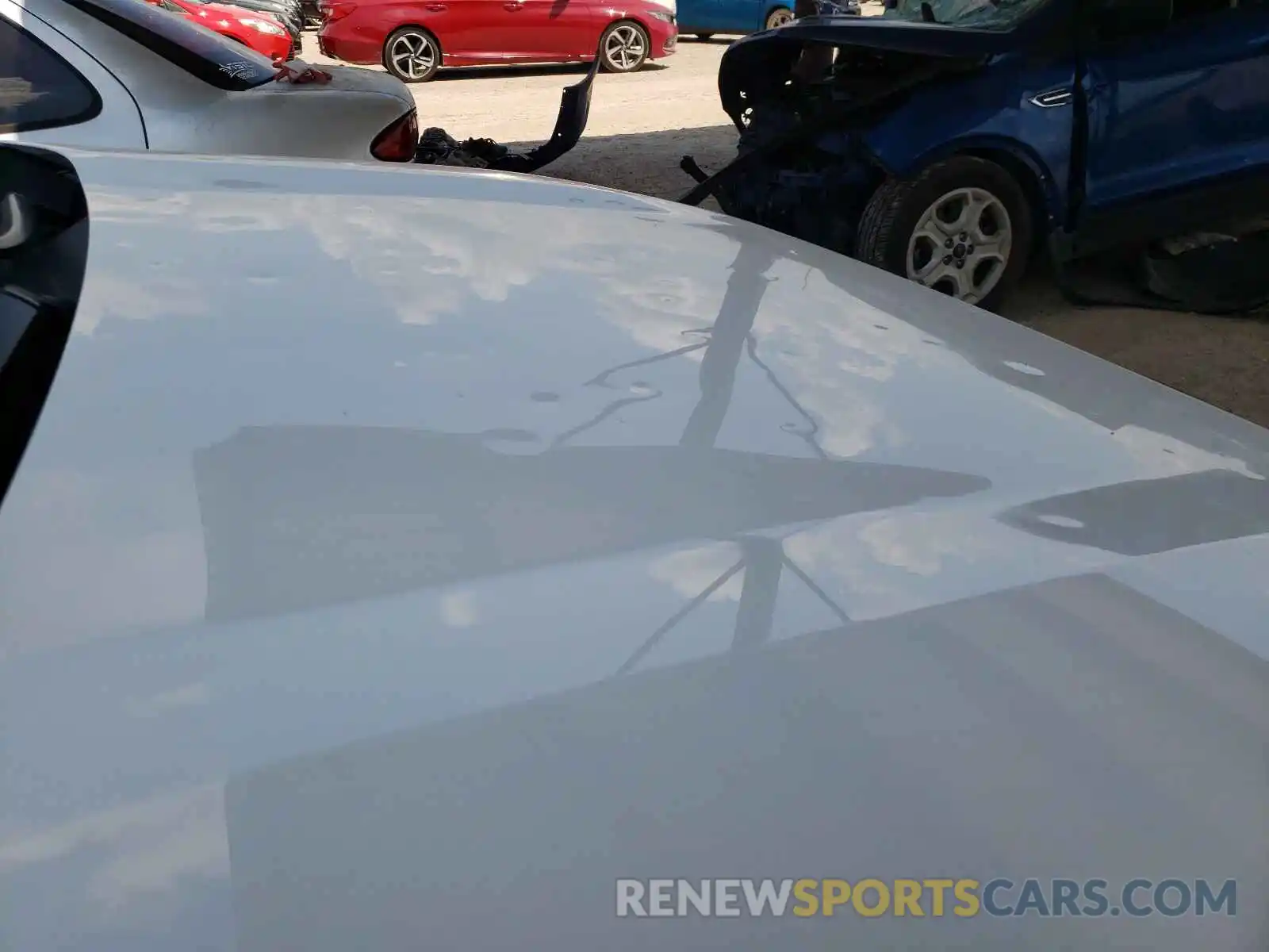 9 Photograph of a damaged car 2T3H1RFV2KC025733 TOYOTA RAV4 2019