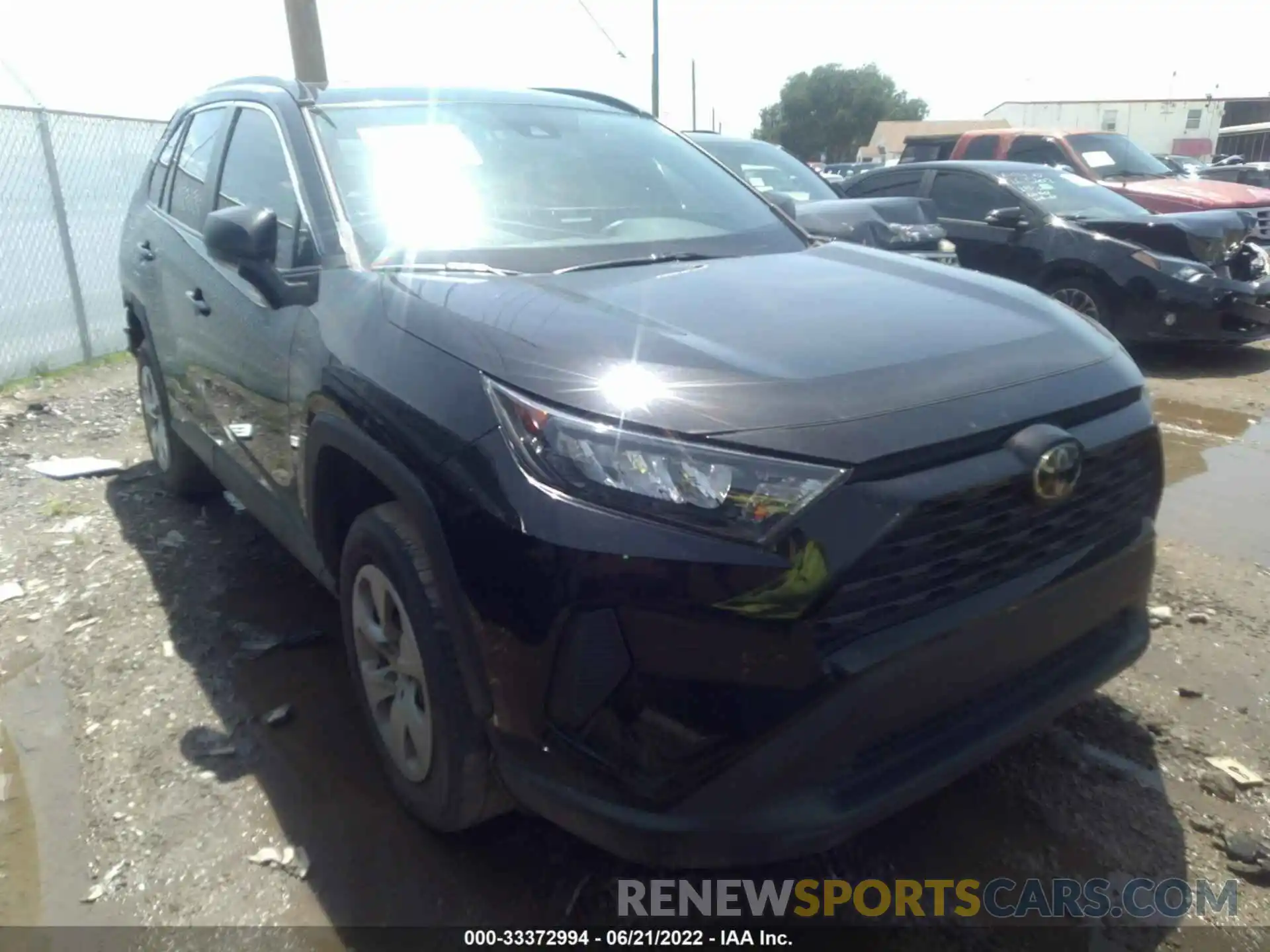 1 Photograph of a damaged car 2T3H1RFV2KC026431 TOYOTA RAV4 2019