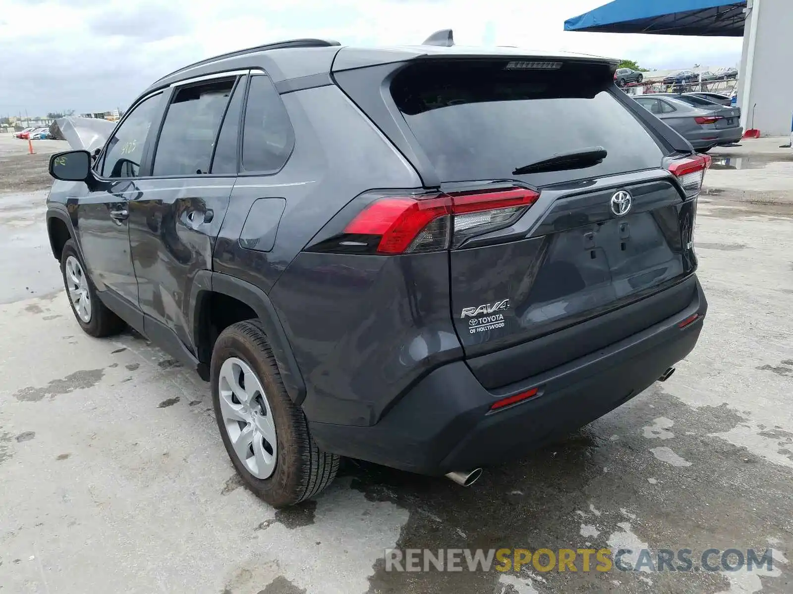 3 Photograph of a damaged car 2T3H1RFV2KC029121 TOYOTA RAV4 2019