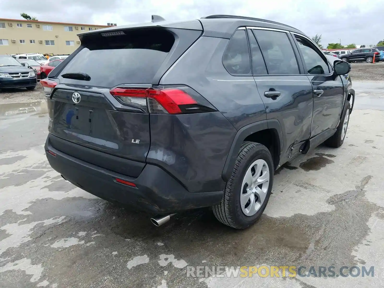 4 Photograph of a damaged car 2T3H1RFV2KC029121 TOYOTA RAV4 2019