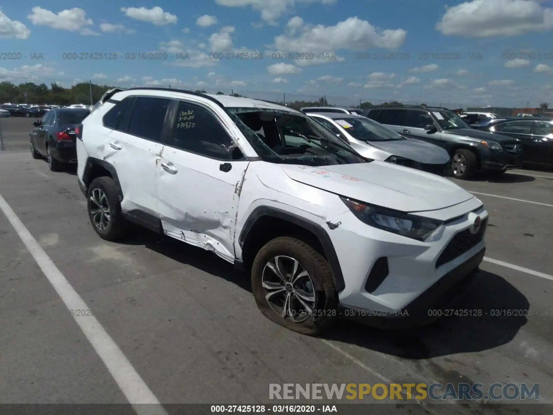 1 Фотография поврежденного автомобиля 2T3H1RFV2KC030320 TOYOTA RAV4 2019