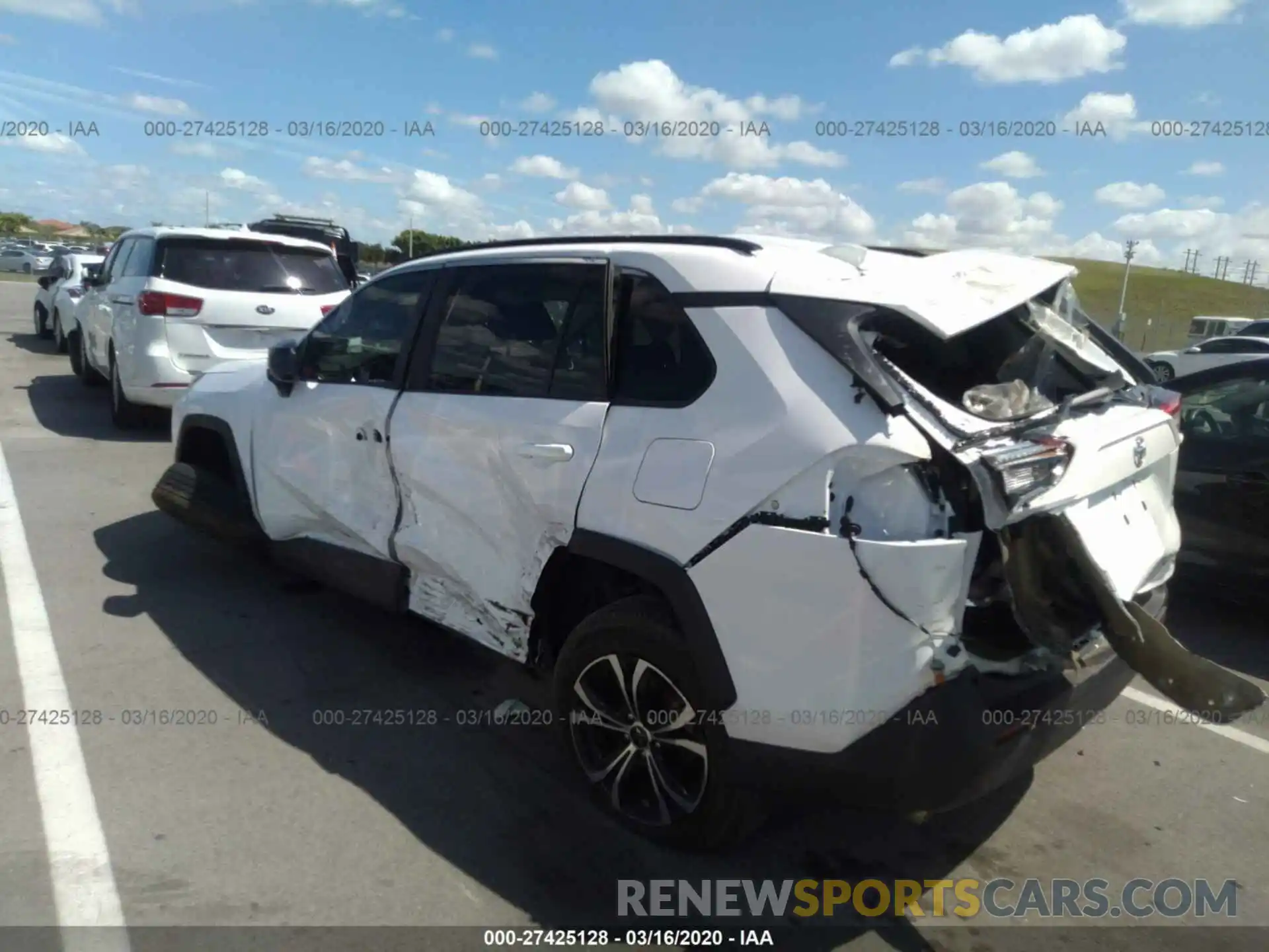 3 Photograph of a damaged car 2T3H1RFV2KC030320 TOYOTA RAV4 2019