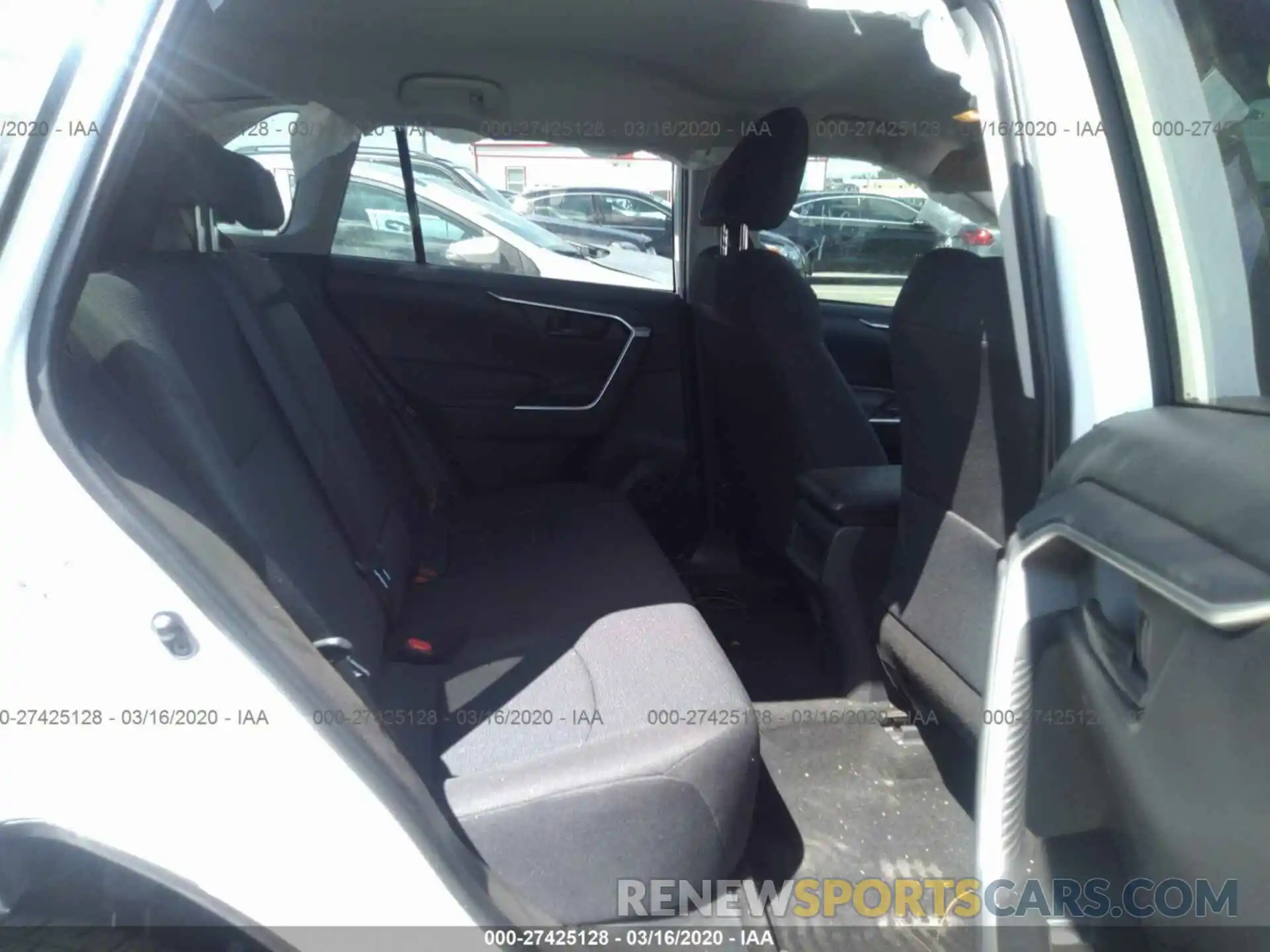 8 Фотография поврежденного автомобиля 2T3H1RFV2KC030320 TOYOTA RAV4 2019