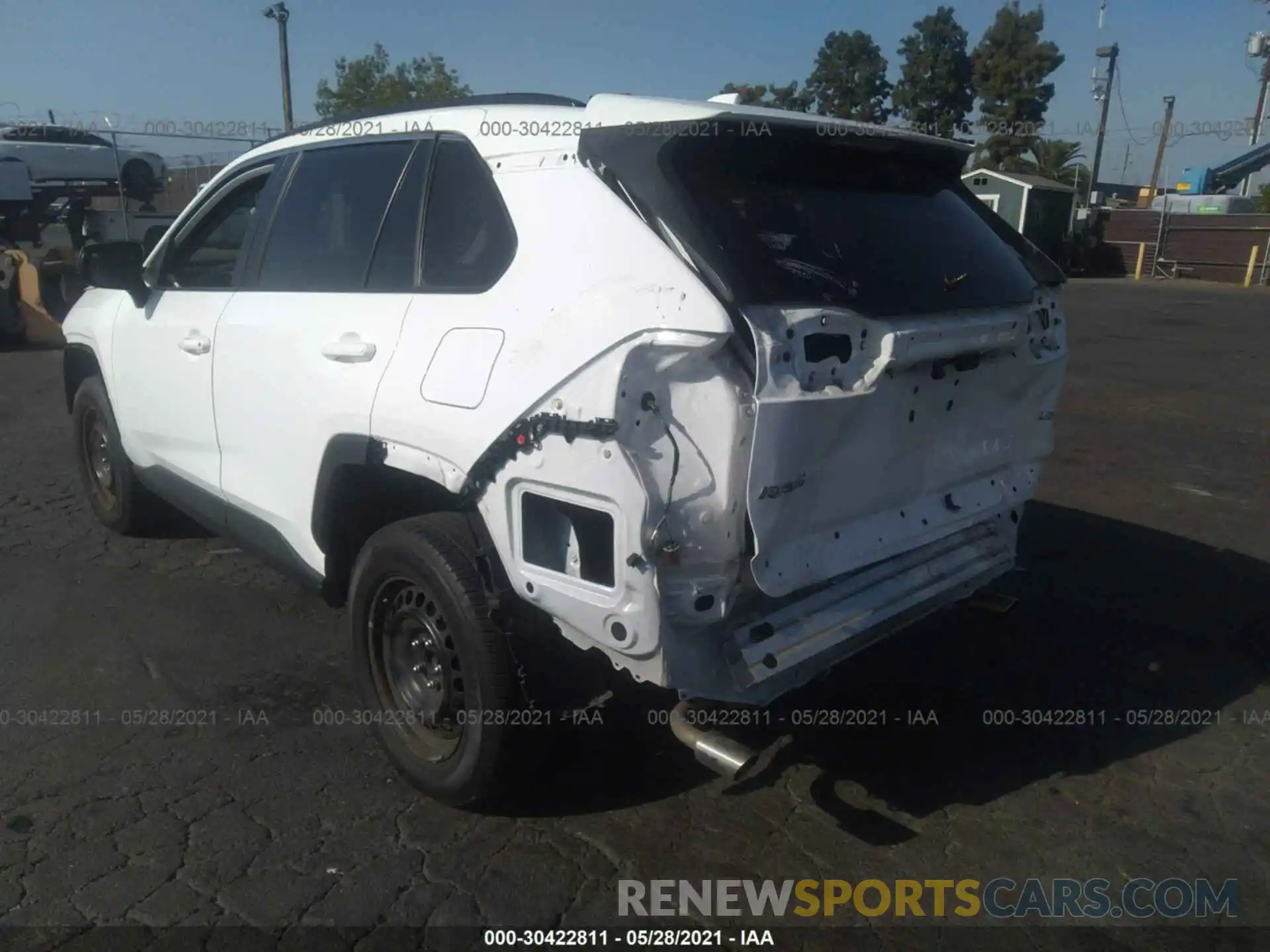 3 Фотография поврежденного автомобиля 2T3H1RFV2KC030432 TOYOTA RAV4 2019