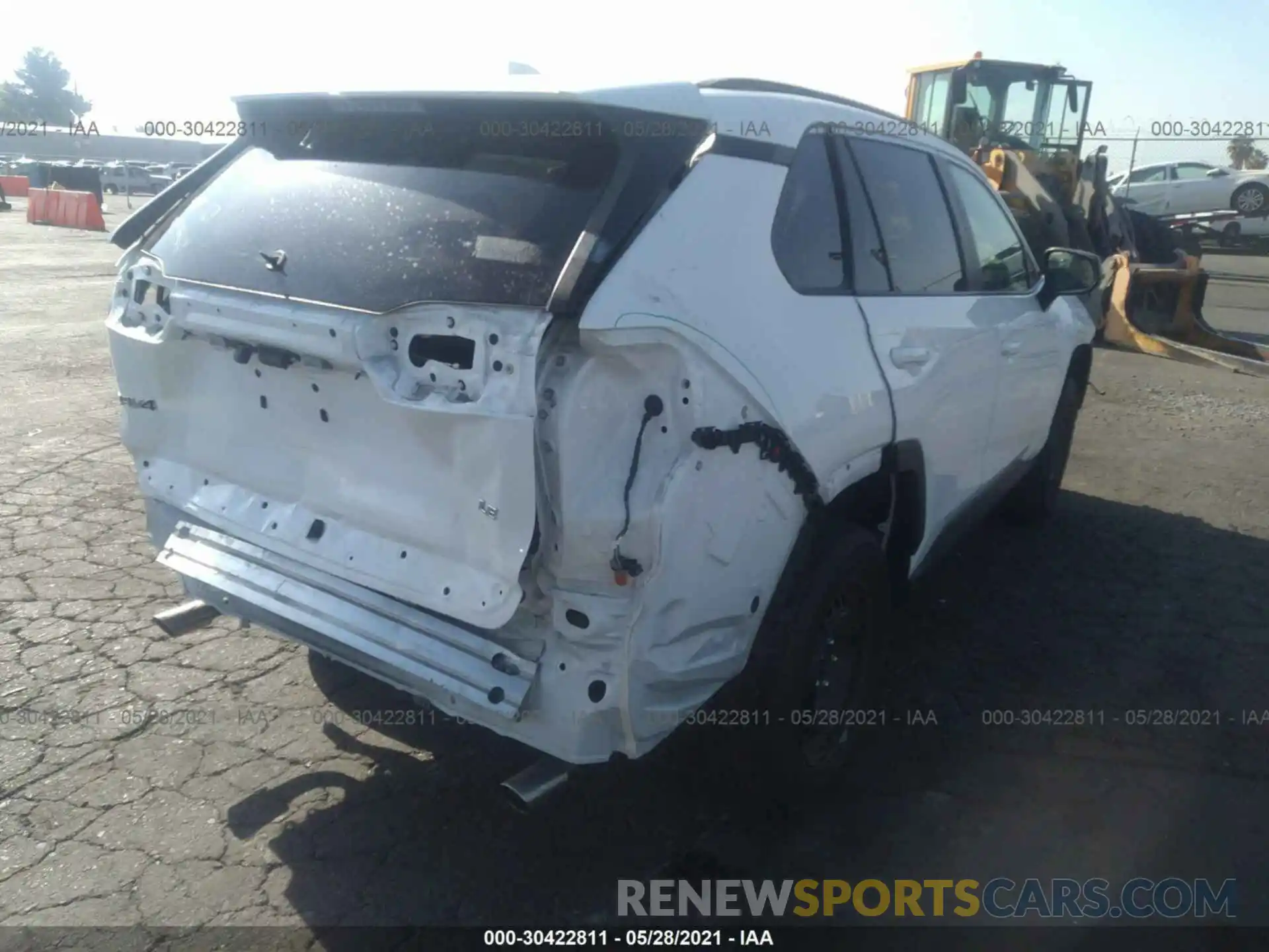 4 Photograph of a damaged car 2T3H1RFV2KC030432 TOYOTA RAV4 2019