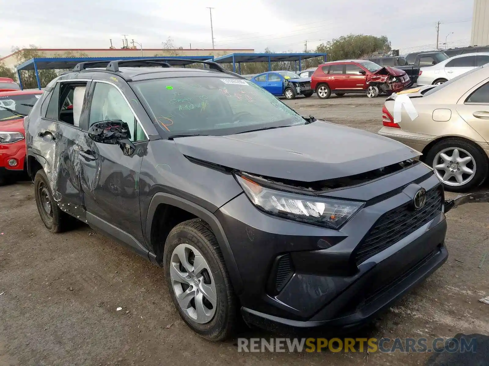 1 Фотография поврежденного автомобиля 2T3H1RFV2KW002466 TOYOTA RAV4 2019