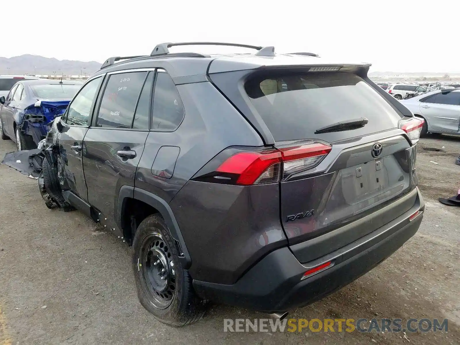 3 Фотография поврежденного автомобиля 2T3H1RFV2KW002466 TOYOTA RAV4 2019