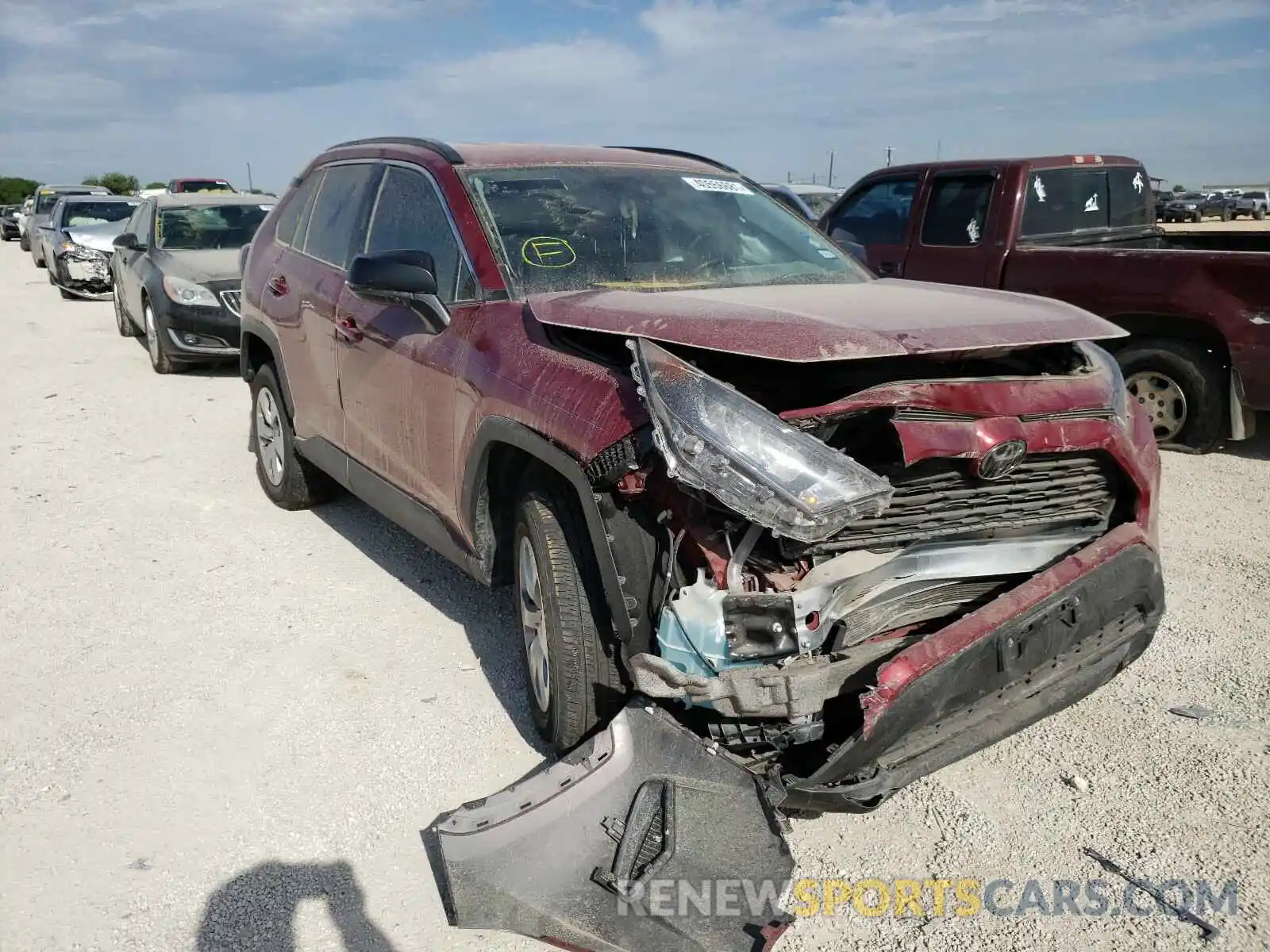 1 Photograph of a damaged car 2T3H1RFV2KW002807 TOYOTA RAV4 2019