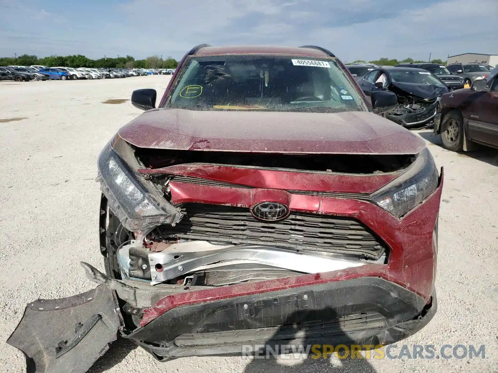 9 Photograph of a damaged car 2T3H1RFV2KW002807 TOYOTA RAV4 2019