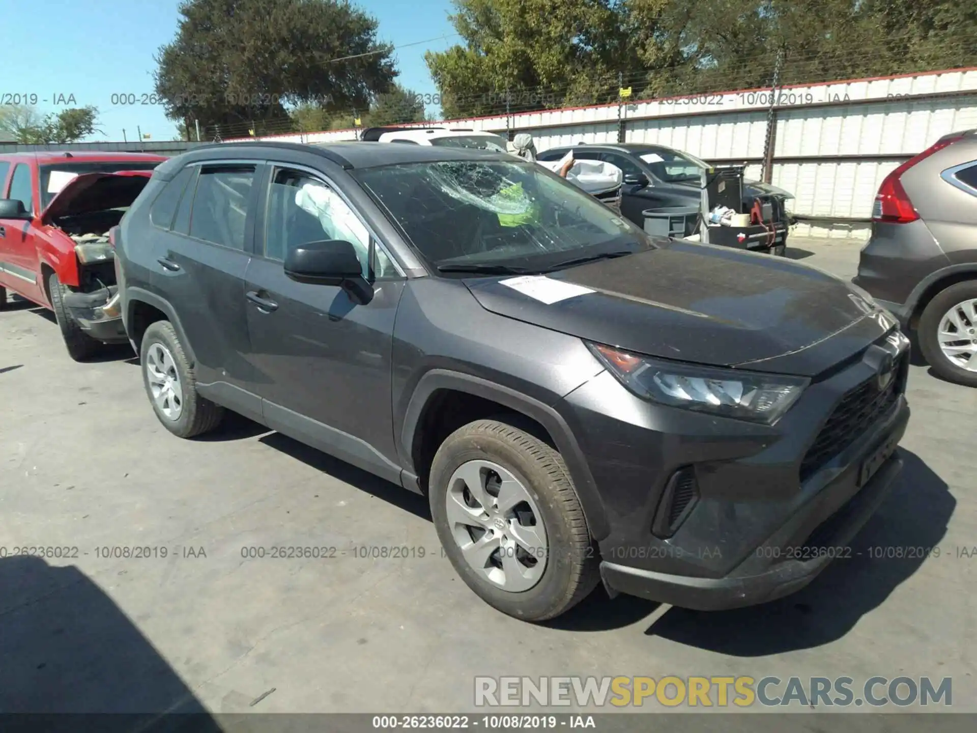 1 Photograph of a damaged car 2T3H1RFV2KW003648 TOYOTA RAV4 2019