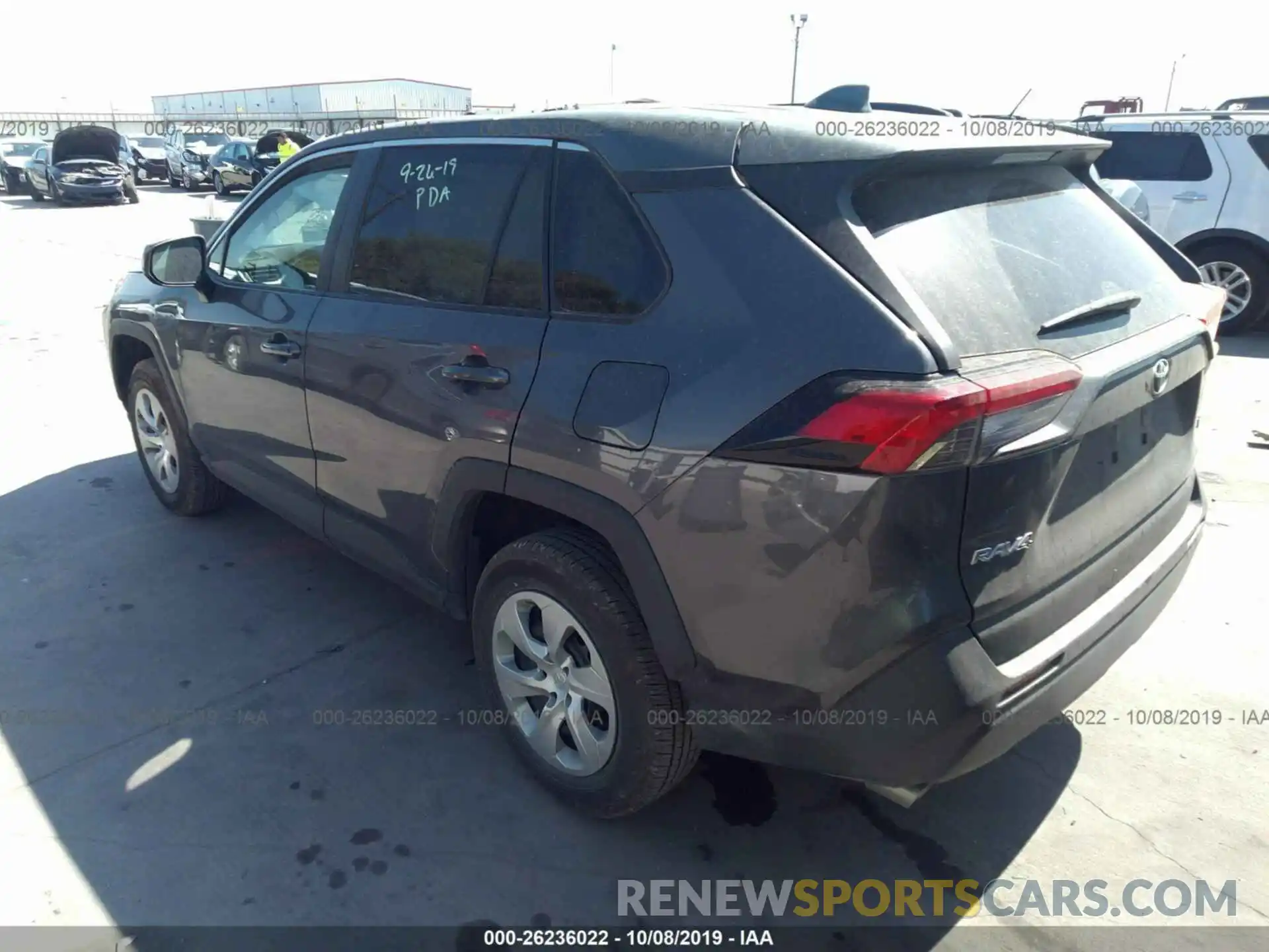 3 Фотография поврежденного автомобиля 2T3H1RFV2KW003648 TOYOTA RAV4 2019